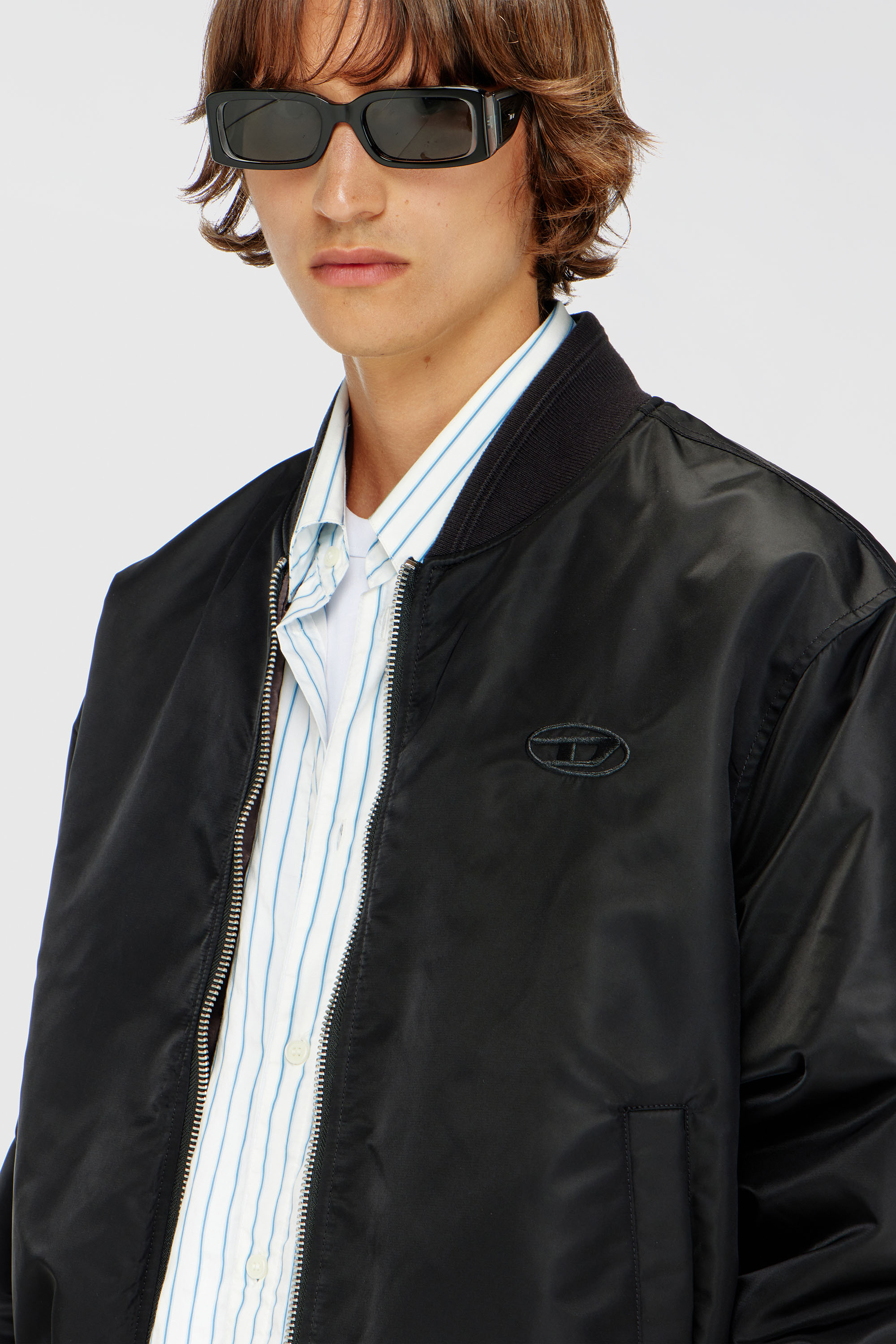 Diesel - W-TYPE-D1, Blouson aviateur rembourr&eacute; avec broderie Oval D Homme in Noir - 5