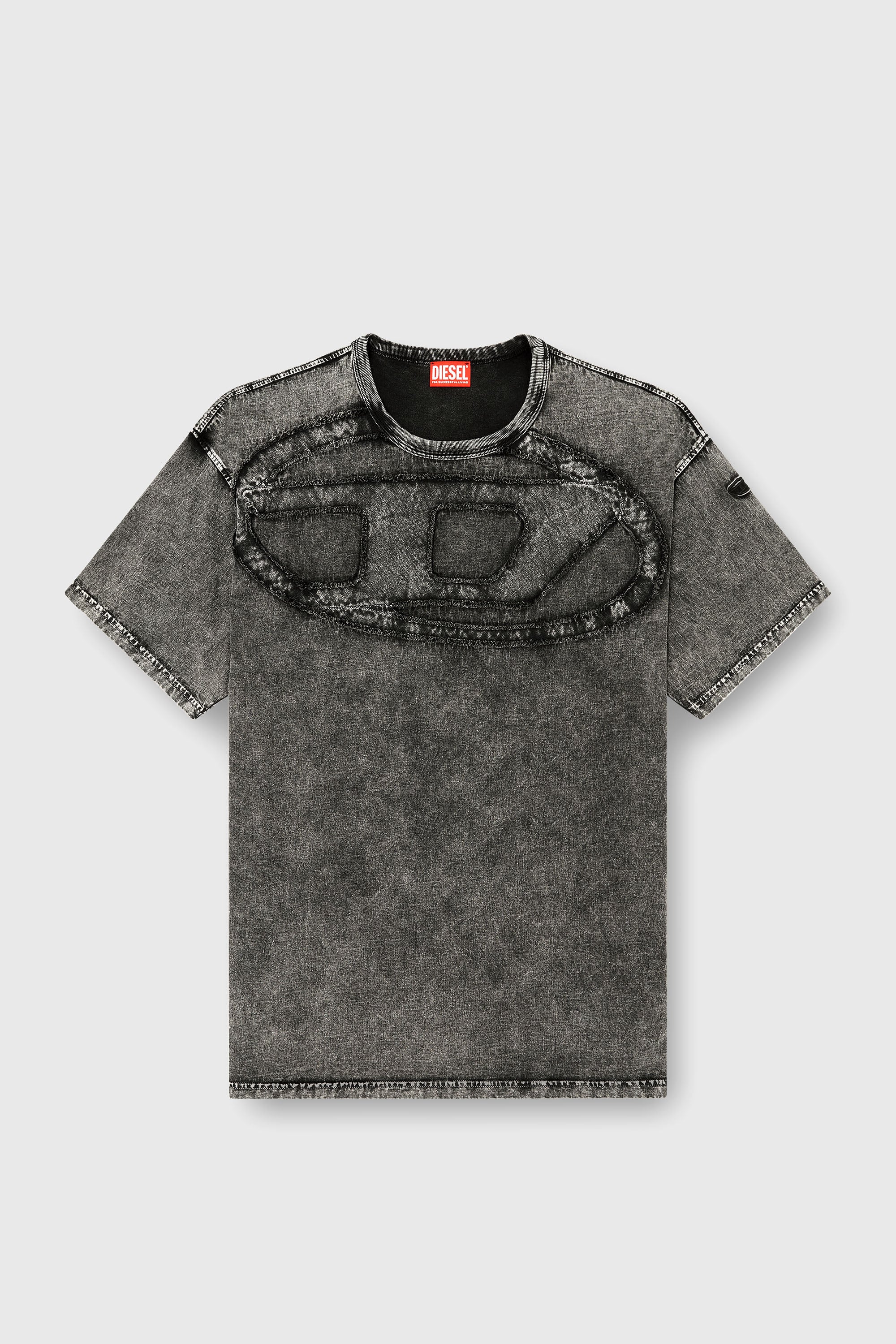 Diesel - T-BOXT-DEN, T-shirt en coton d&eacute;contract&eacute;e avec applique Oval D Homme in Noir - 2