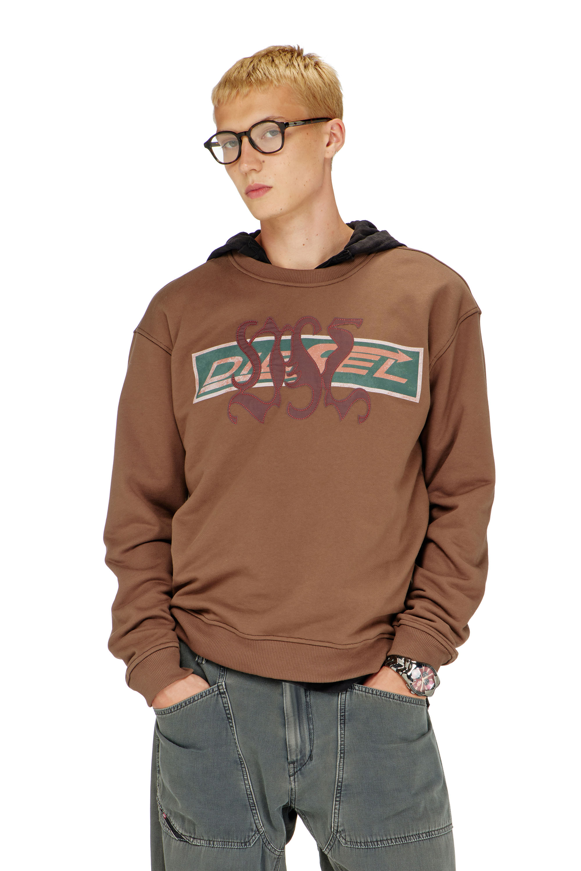 Diesel - S-NORM-AA6, Sweatshirt avec imprim&eacute;s graphiques et patchs Homme in Marron - 2