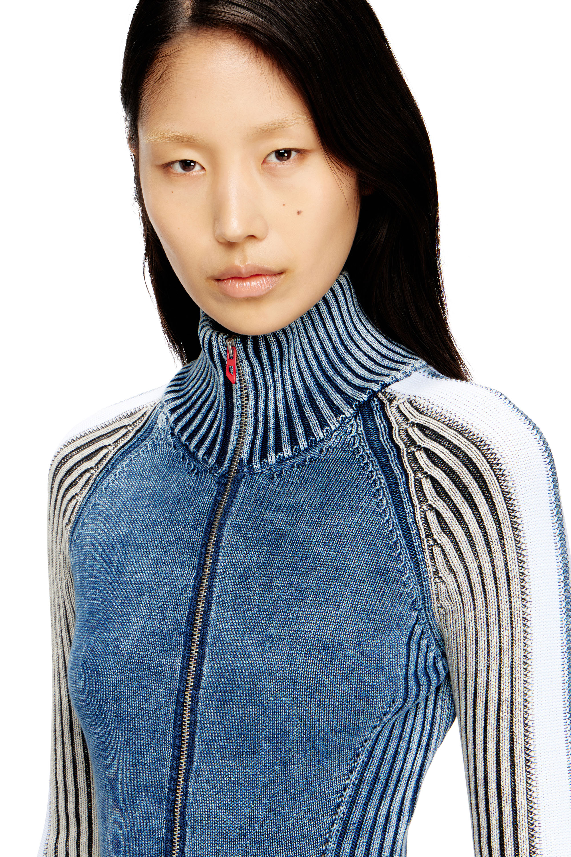 Diesel - M-ESTELLE, Robe courte à col roulé en maille indigo Femme in ToBeDefined - 4