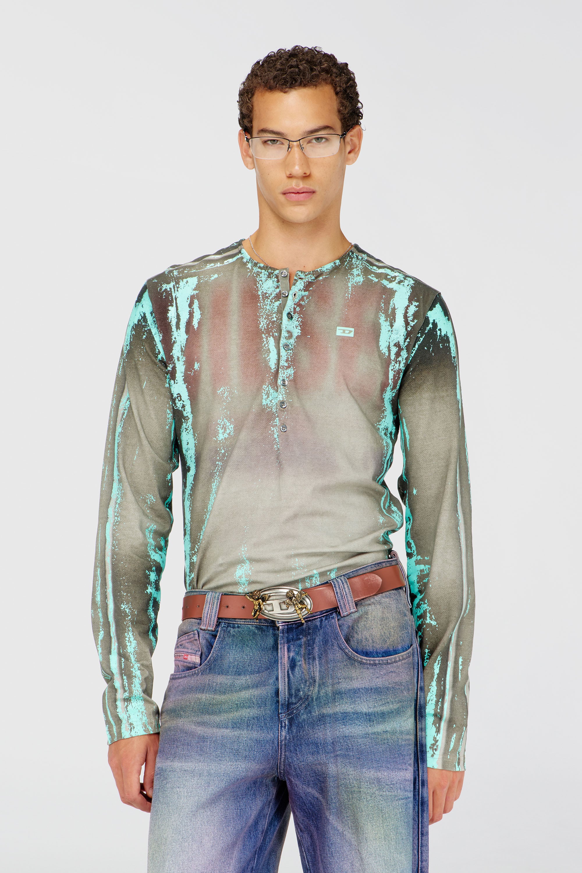 Diesel - T-FYNO-ML, Grandad t-shirt en jersey effet cuir craquel&eacute; Homme in Polychrome - 1