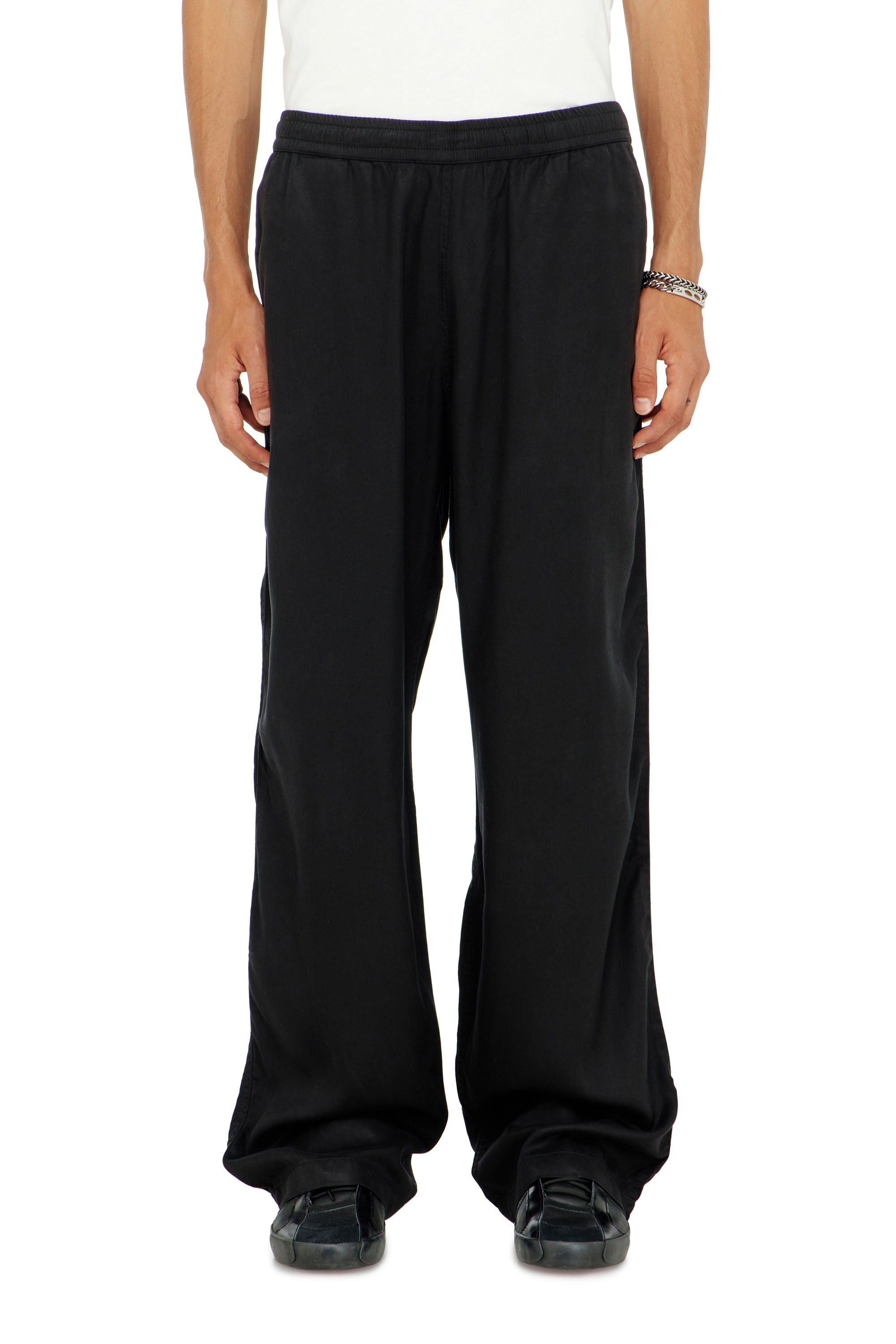 Diesel - P-DREYER-C, Pantalon &agrave; cordon en serg&eacute; d&eacute;lav&eacute; Homme in Noir - 3