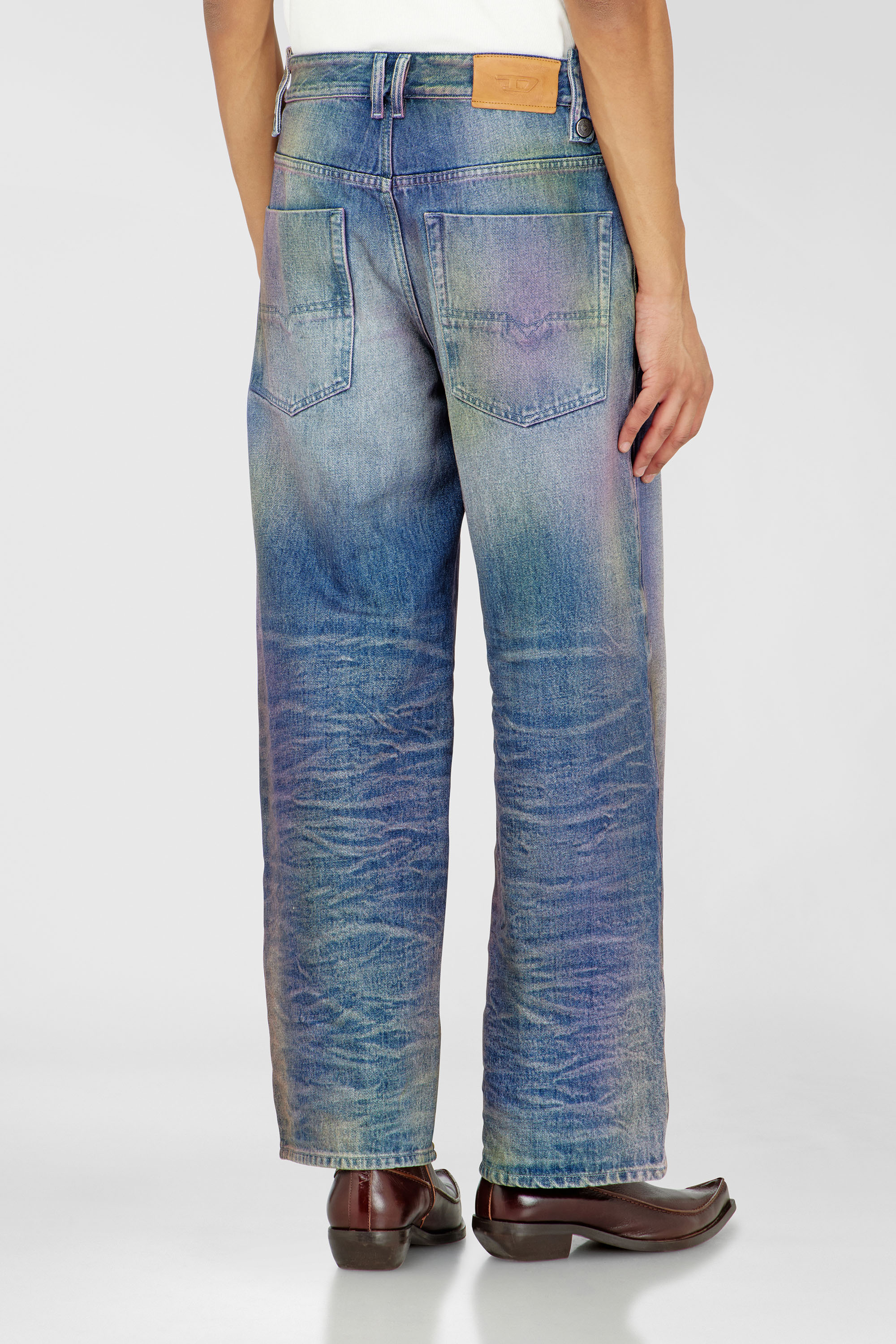 Diesel - Relaxed Jeans 1982 D-Hakou 007FW Mixte, Bleu moyen - Image 5