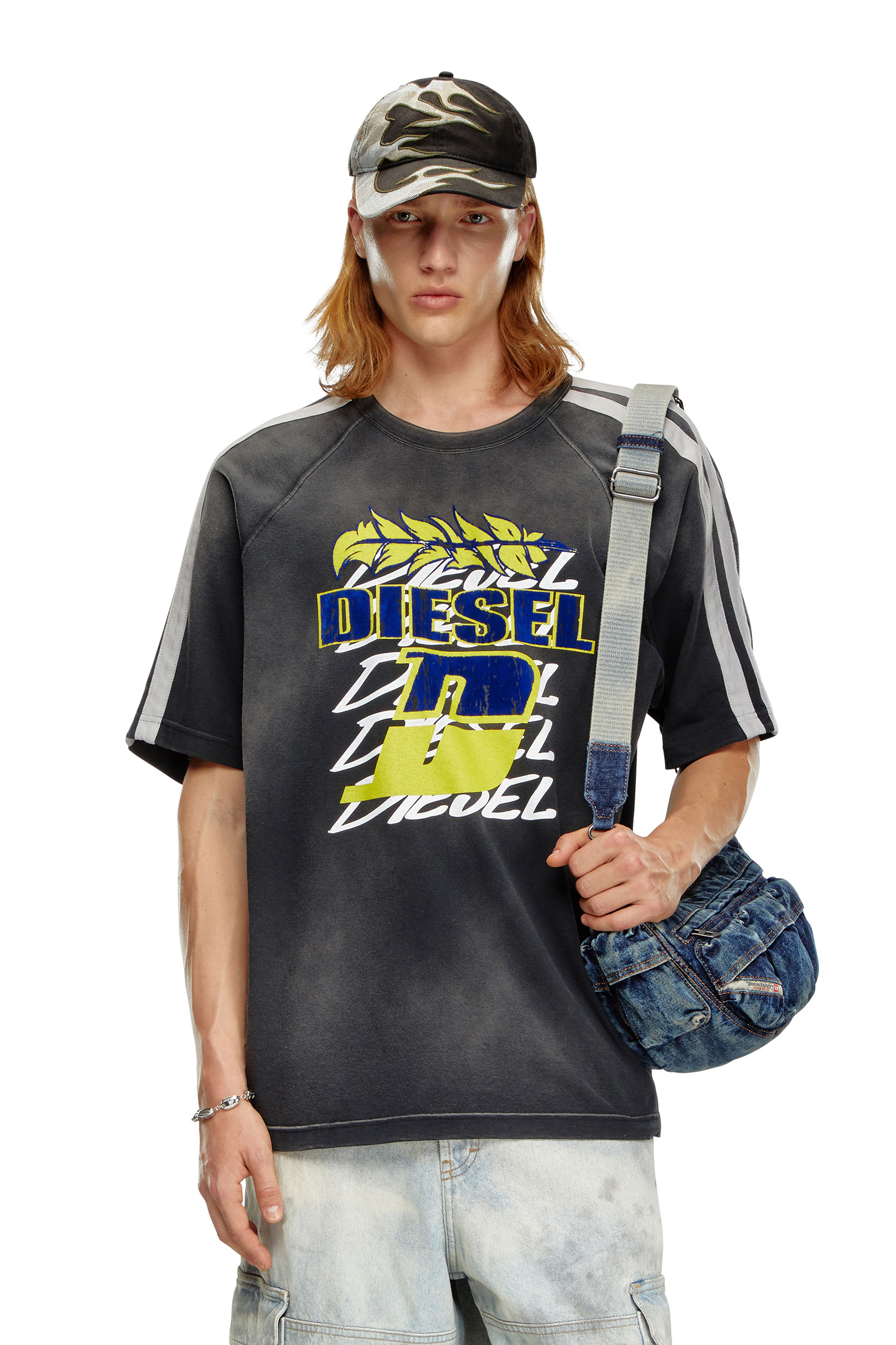 Diesel - T-ROXT-STRIPE, Homme T-shirt délavé avec logo floqué in Noir - Image 1