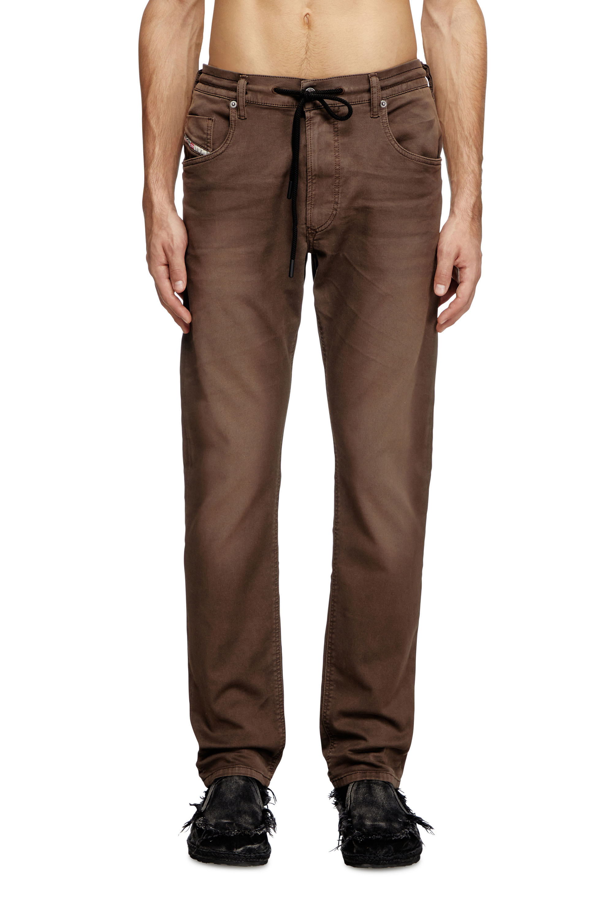 Diesel - Regular 2030 D-Krooley Joggjeans® 0670M Homme, Marron - Image 1