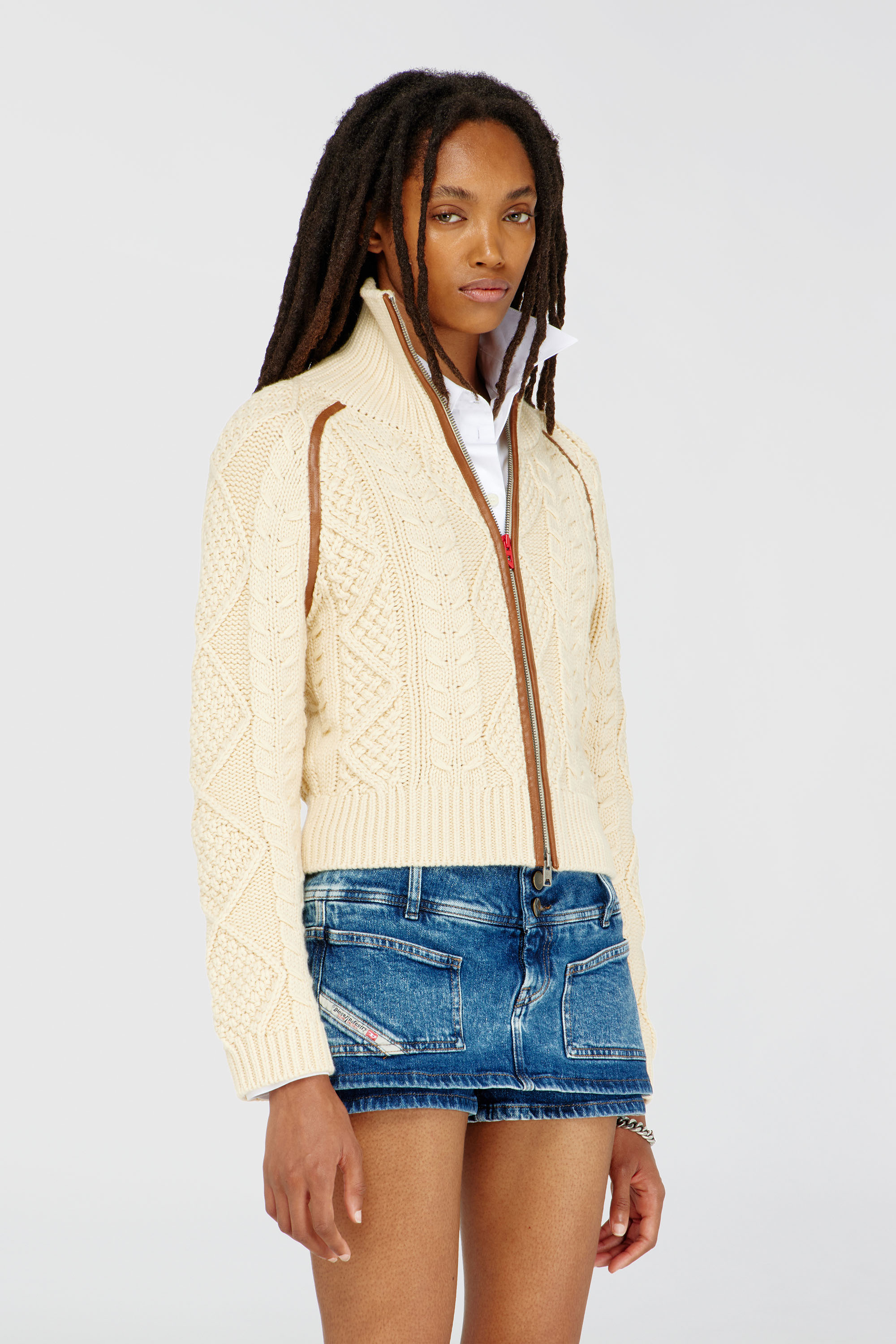 Diesel - M-INTELLE, Cardigan en maille torsad&eacute;e avec bandes contrastantes Femme in Beige - 1