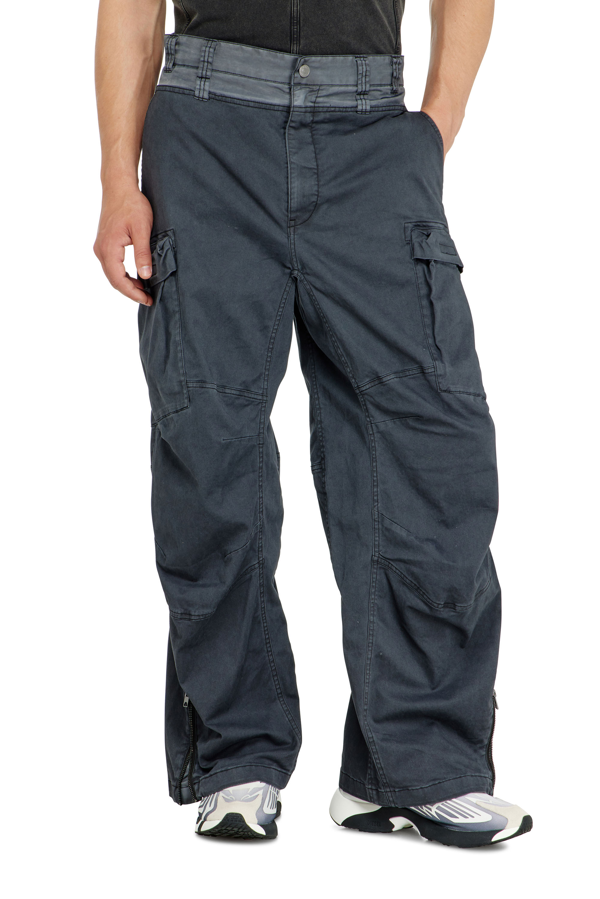 Diesel - P-DELLS, Pantalon cargo en coton et nylon Homme in ToBeDefined - 2