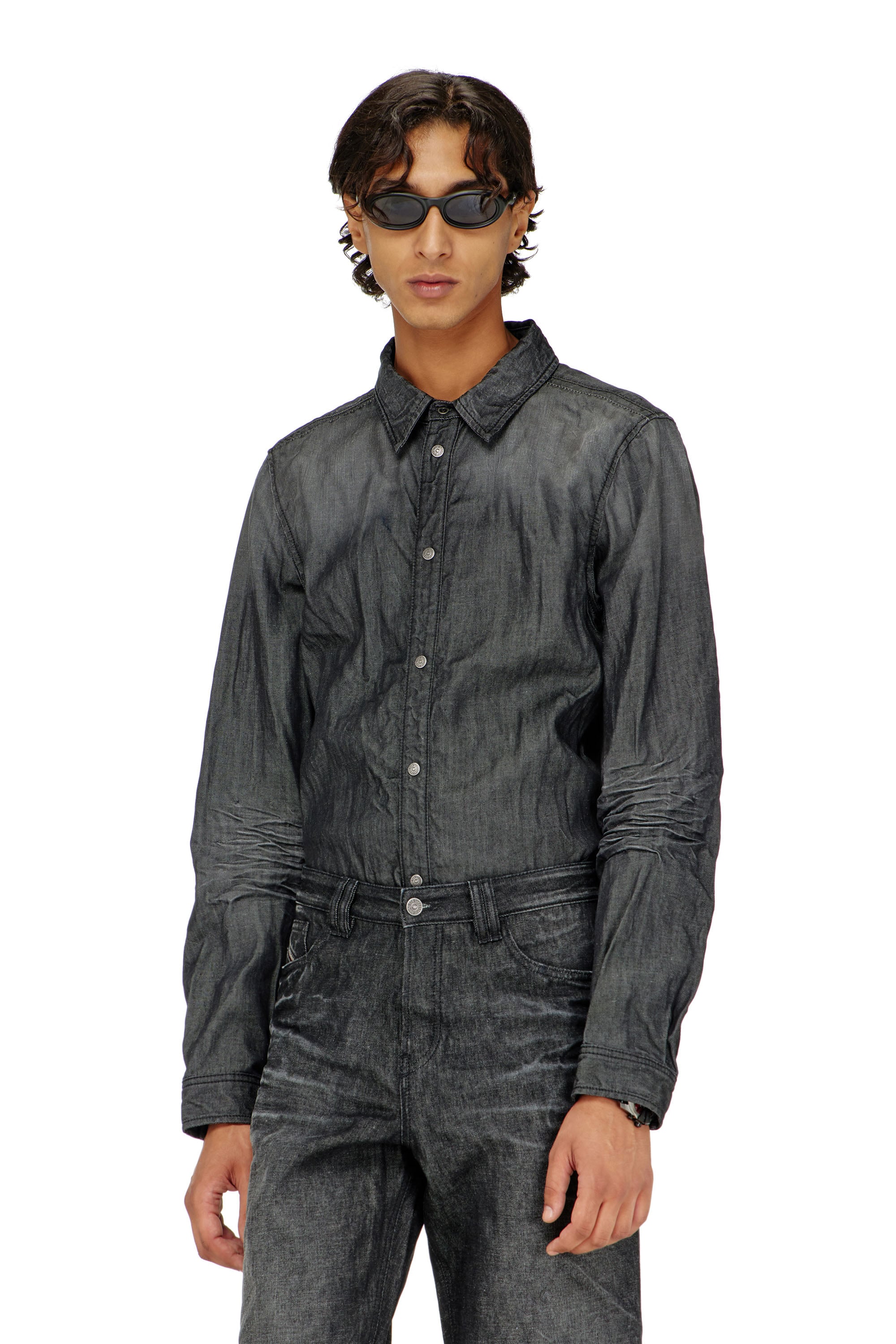 Diesel - D-SYNAR-FSJ2, Chemise en denim froiss&eacute; Homme in Noir - 1