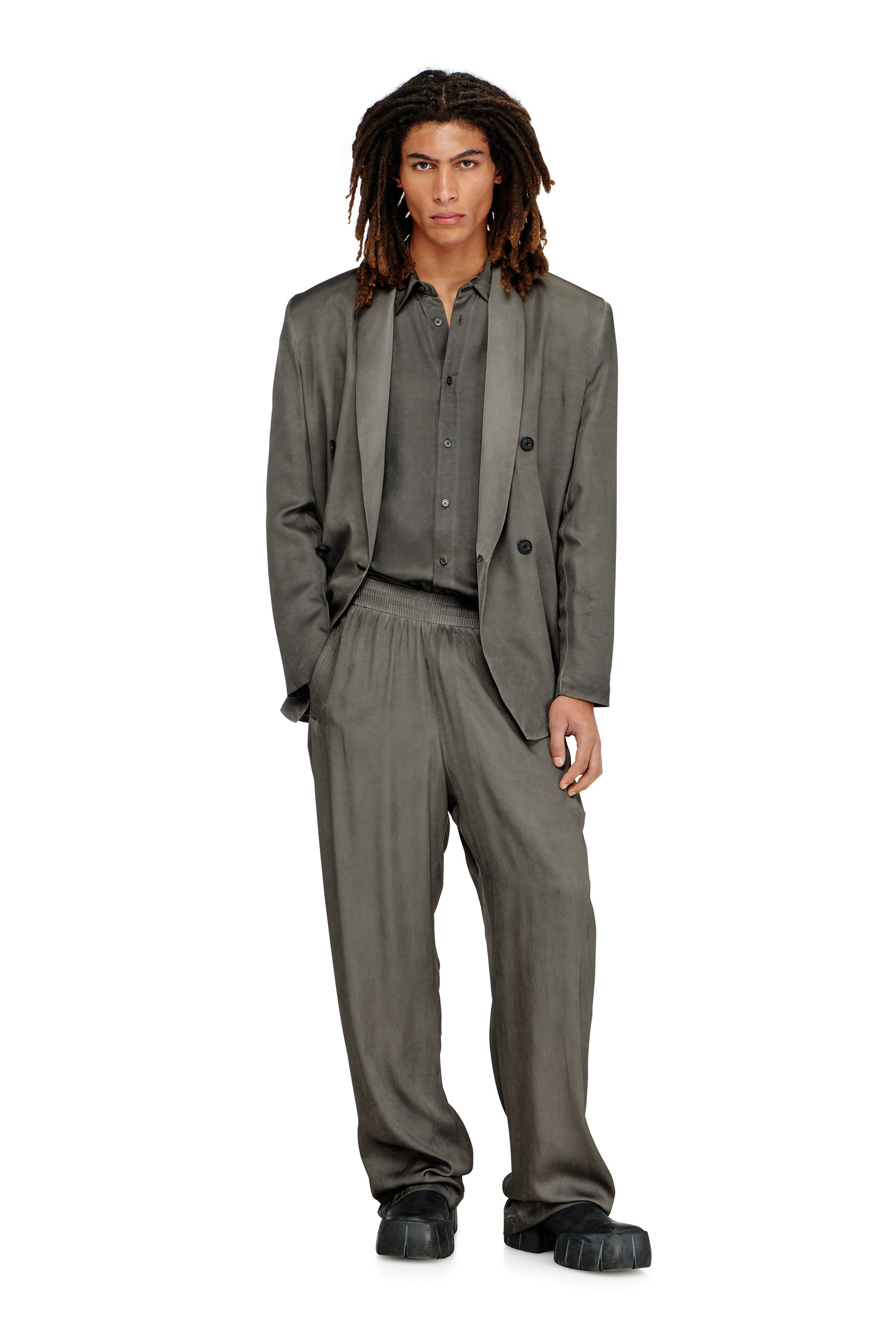 Diesel - P-THECK-ALBG, Pantalon de surv&ecirc;tement en viscose fluide trait&eacute;e Homme in Gris - 2