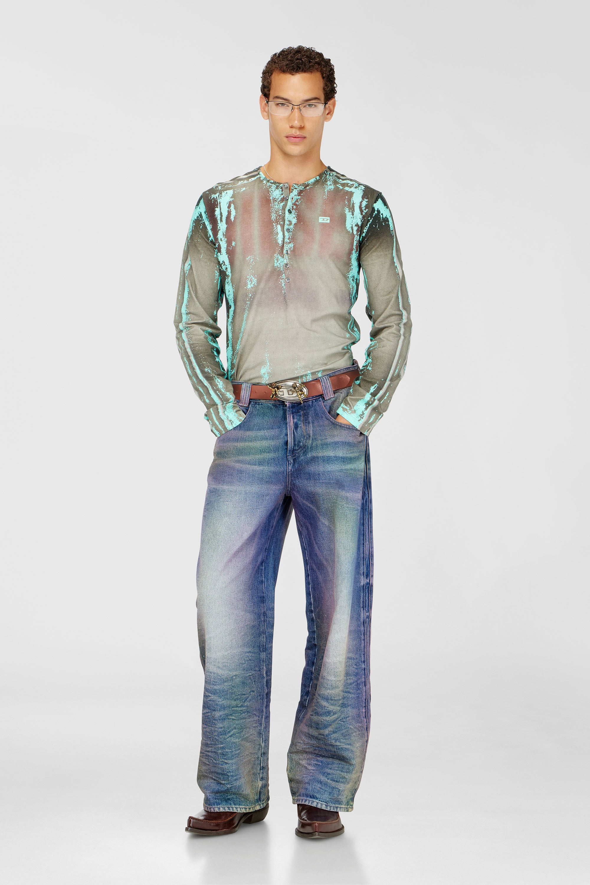 Diesel - T-FYNO-ML, Grandad t-shirt en jersey effet cuir craquel&eacute; Homme in Polychrome - 2