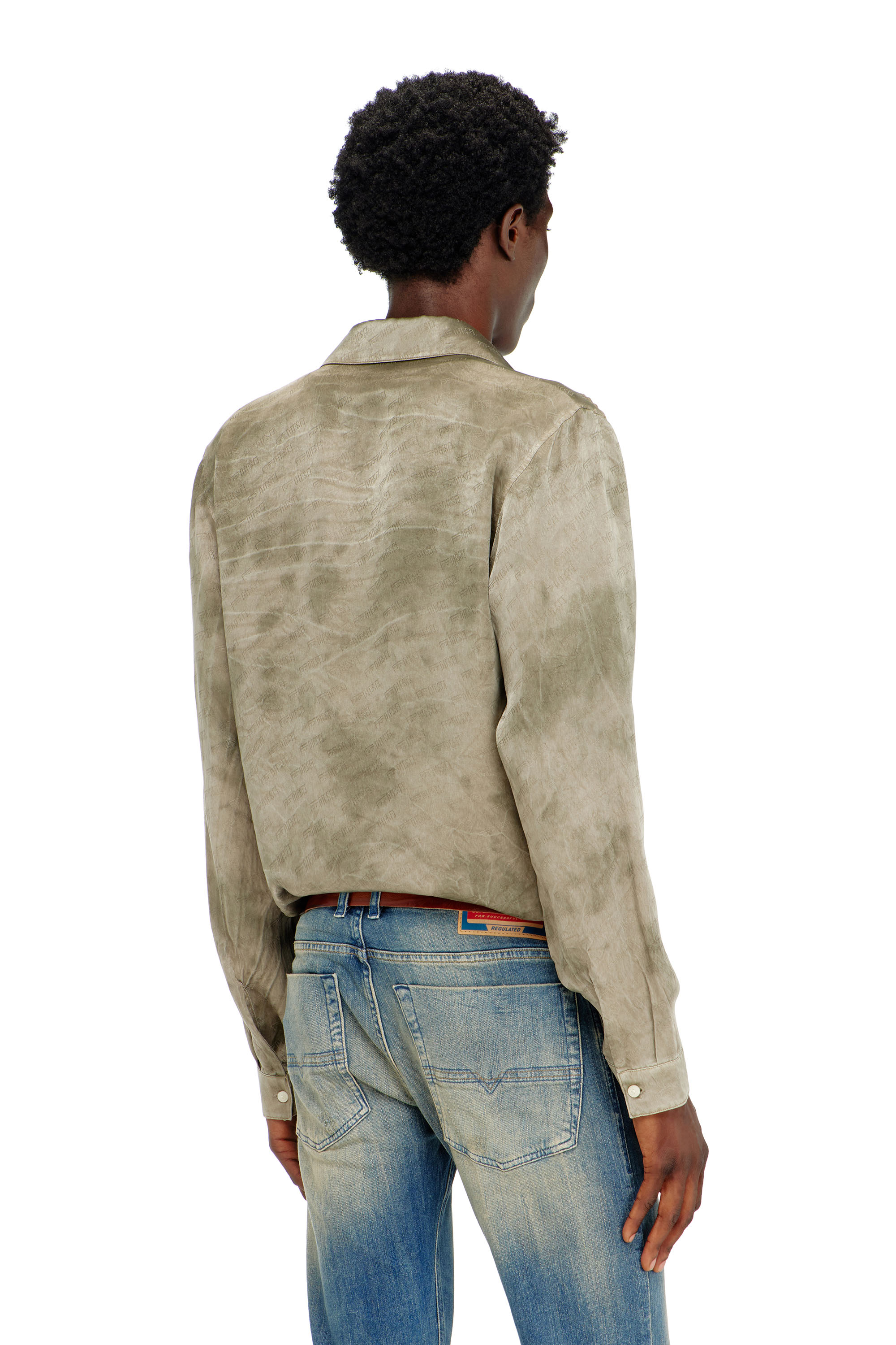 Diesel - S-KISSY-HNBW, Chemise en satin froiss&eacute; jacquard logo Homme in Marron - 4