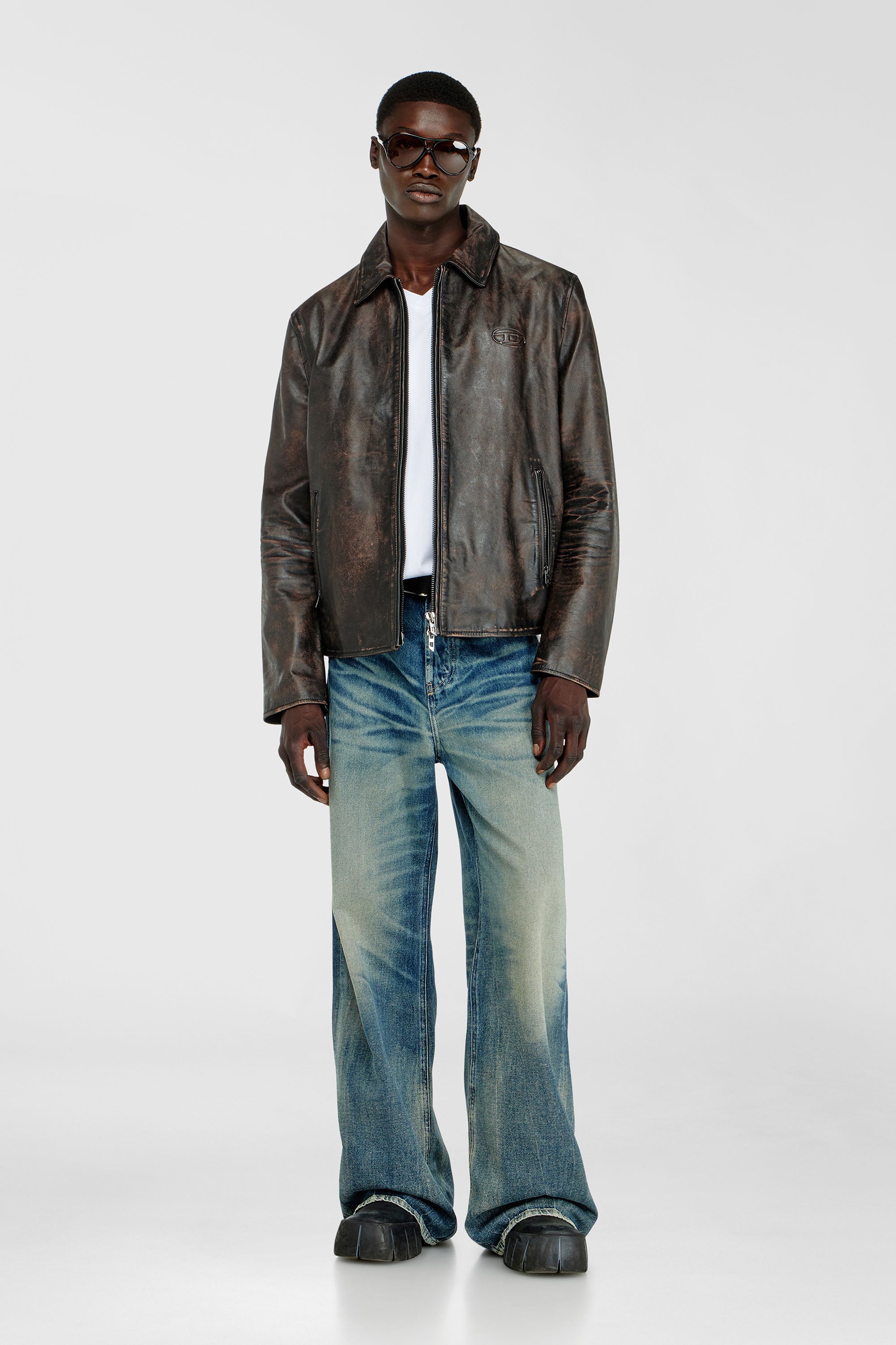 Diesel - T-ADJUST-V-MICRODIV, T-shirt &agrave; col en V avec micro logo brod&eacute; Homme in Polychrome - 1