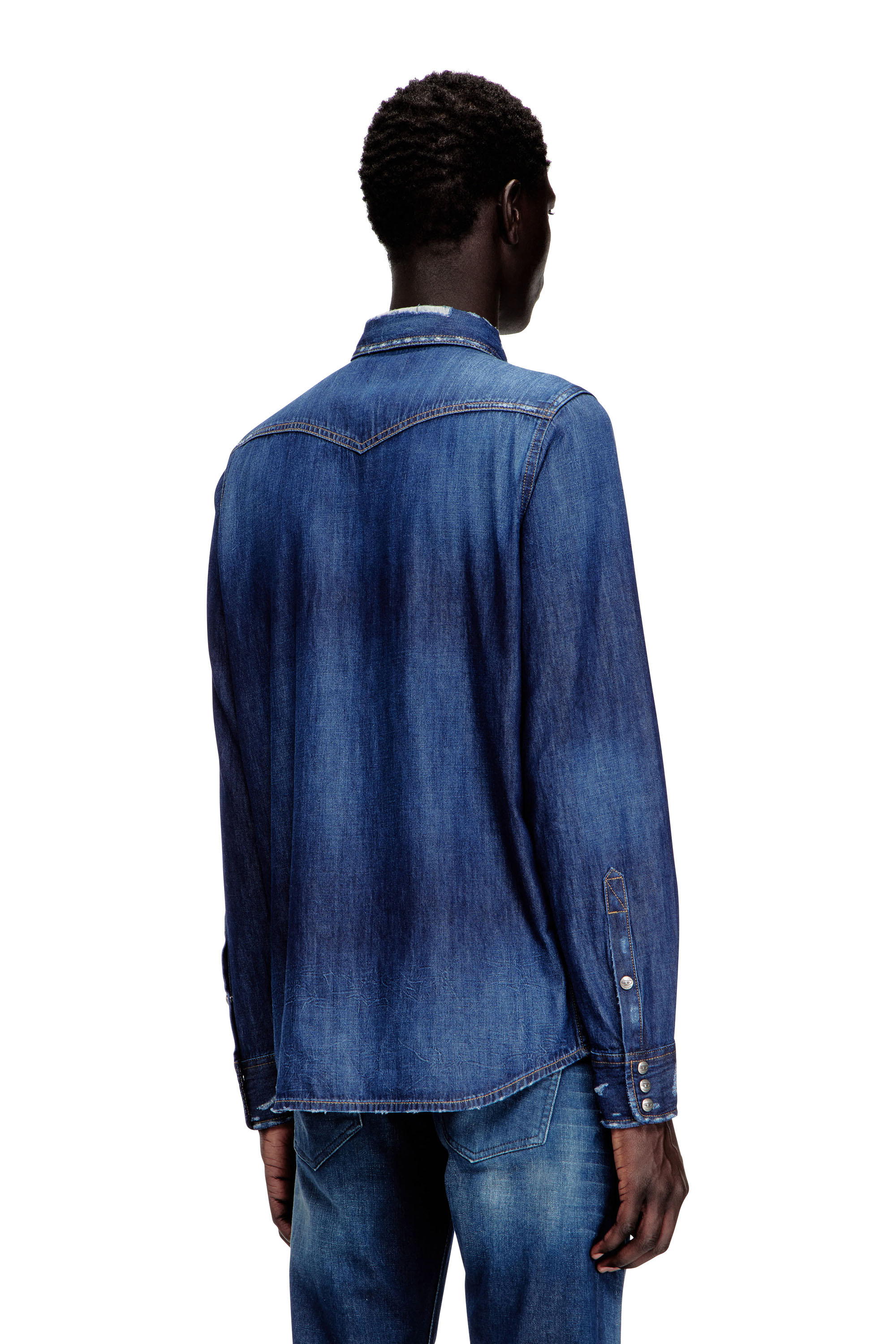 Diesel - D-VEGA, Chemise en denim avec poches plaqu&eacute;es Homme in Bleu - 4