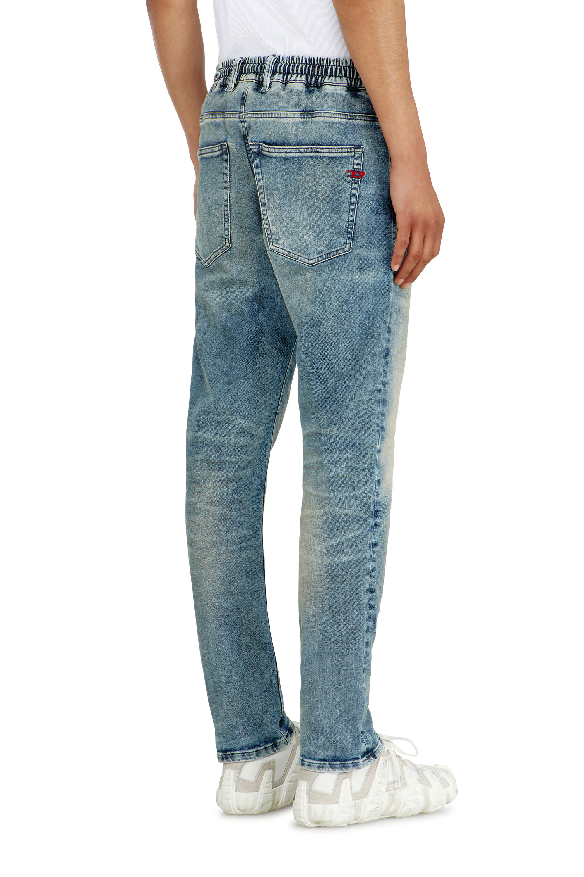 Diesel - Regular 2032 D-Krooley Joggjeans&reg; 09N63 Homme, Bleu Clair - Image 3
