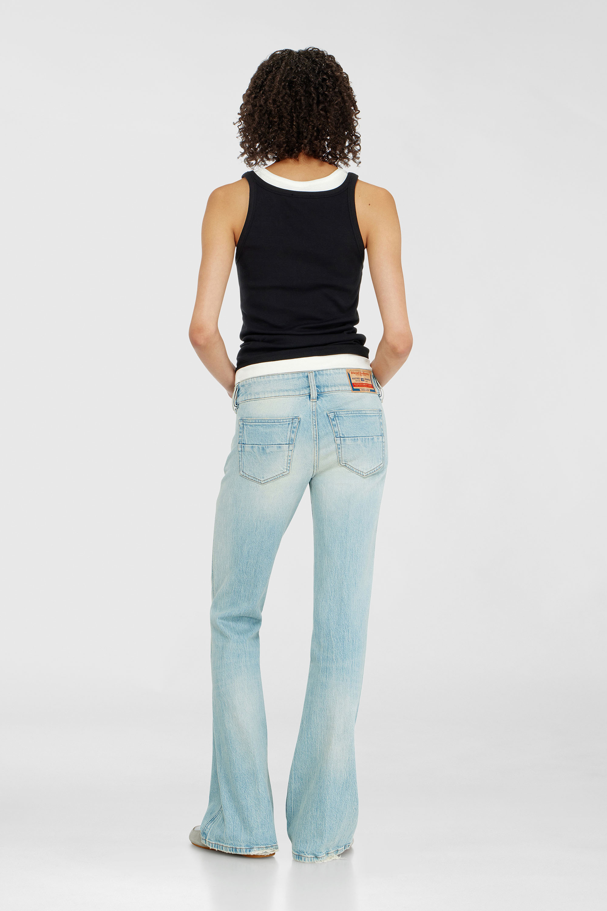 Diesel - Bootcut Jeans D-Hush 0KBBX Femme, Bleu Clair - Image 3