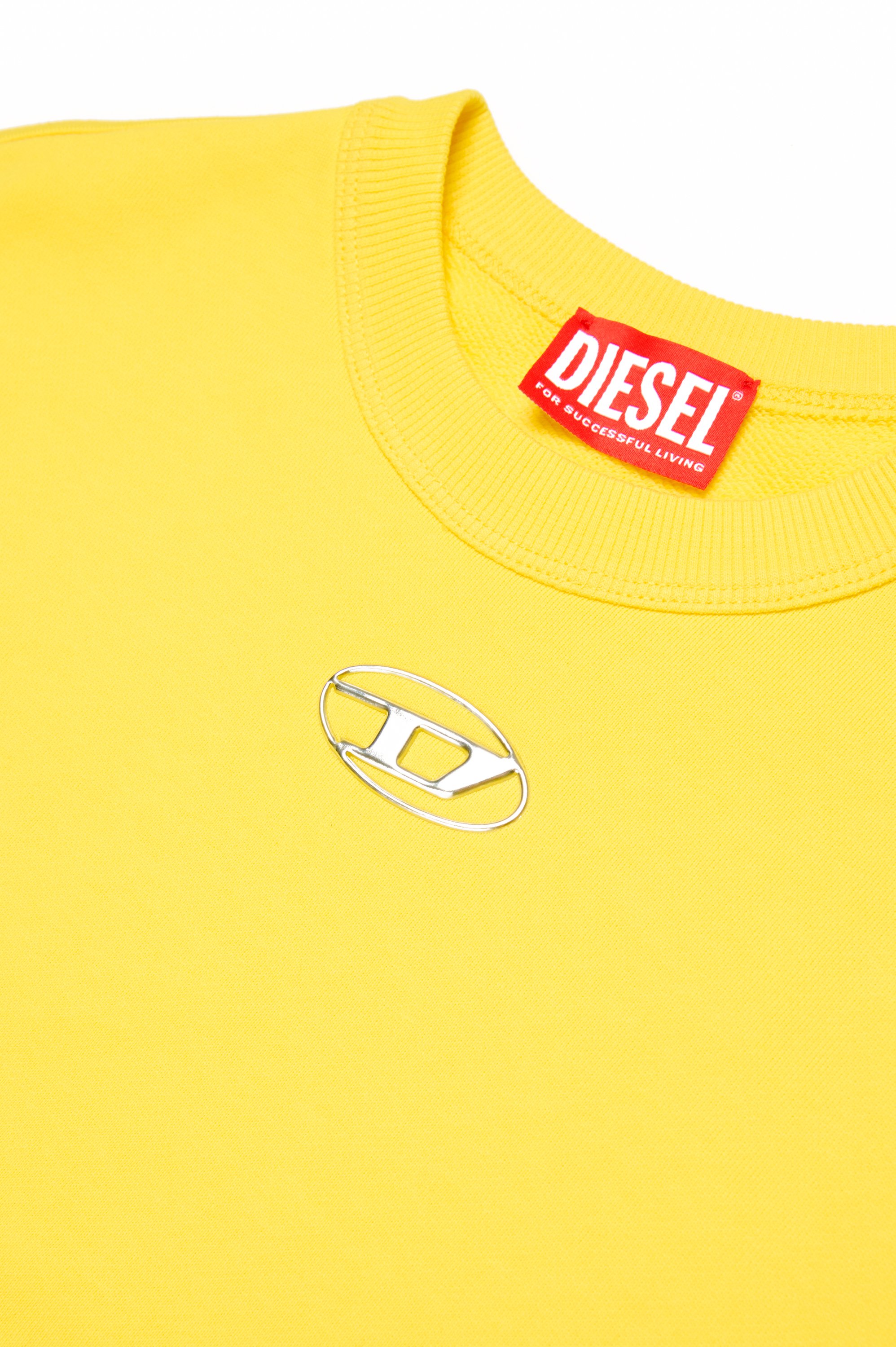 Diesel - SMACSISOD OVER, Homme Sweat-shirt avec logo Oval D effet métal in Jaune - Image 4