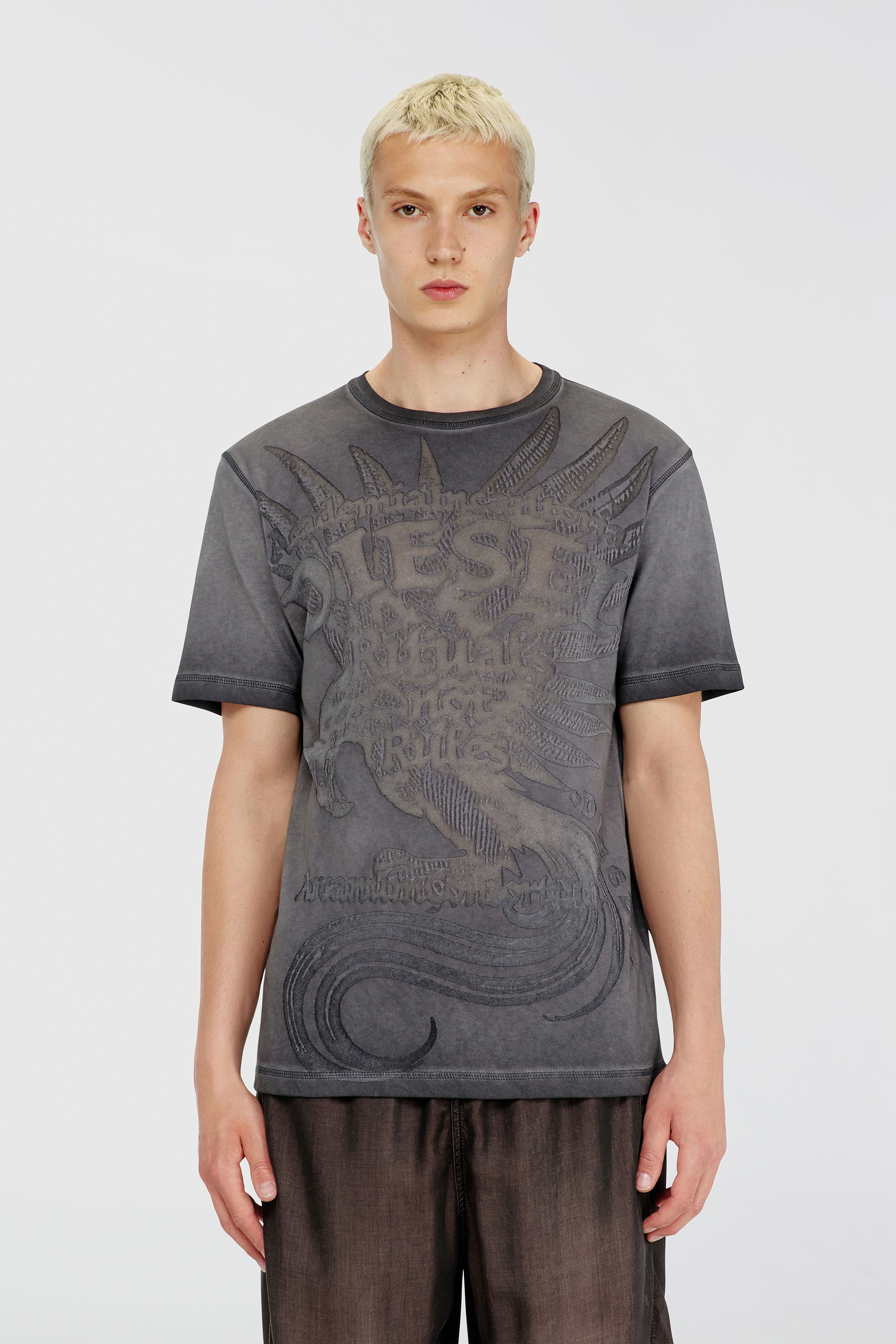 Diesel - T-RAWJUST-AA1, T-shirt en jersey avec motif emboss&eacute; Homme in Gris - 1