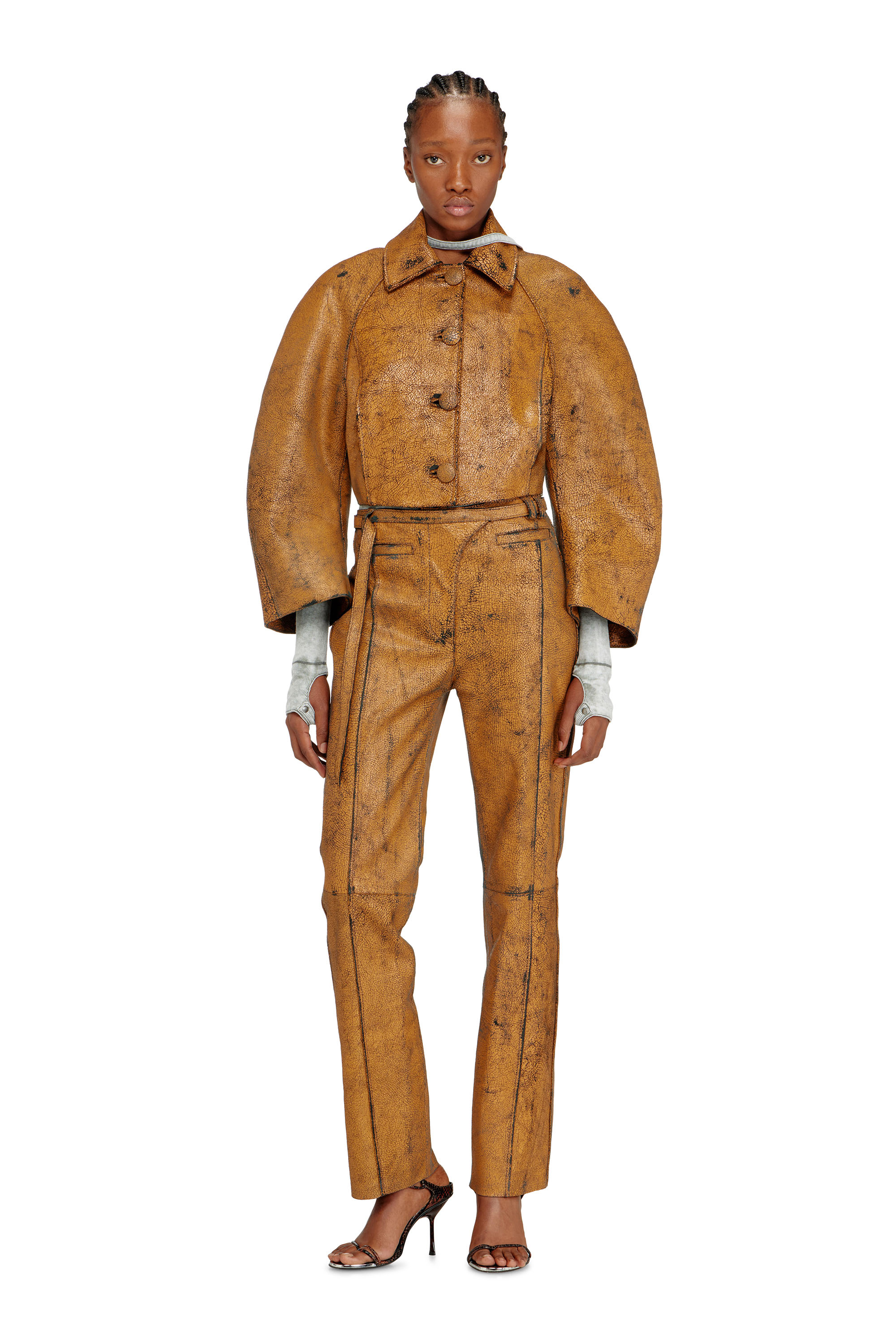 Diesel - L-RAYA, Veste cocon courte en cuir craquel&eacute; Femme in ToBeDefined - 2