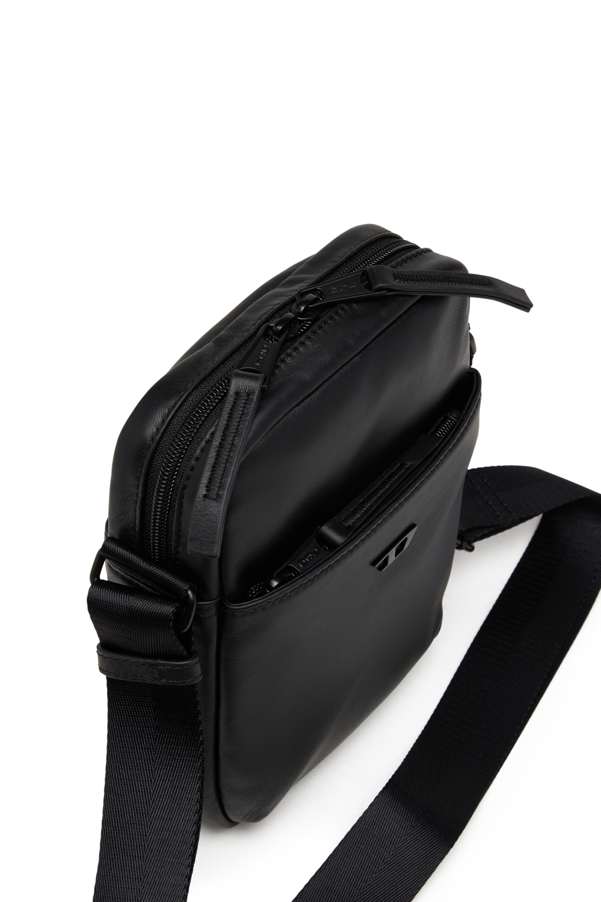 Diesel - RAVE CROSSBODY X, Sac à bandoulière en cuir avec D ton sur ton en métal Homme in Noir - 5