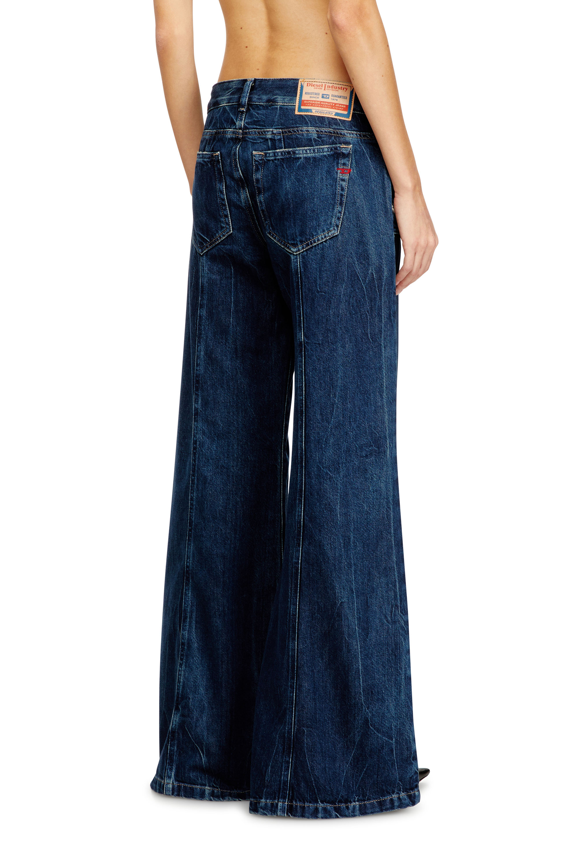 Diesel - Flare Jeans D-Akii 09N61 Femme, Bleu moyen - Image 4
