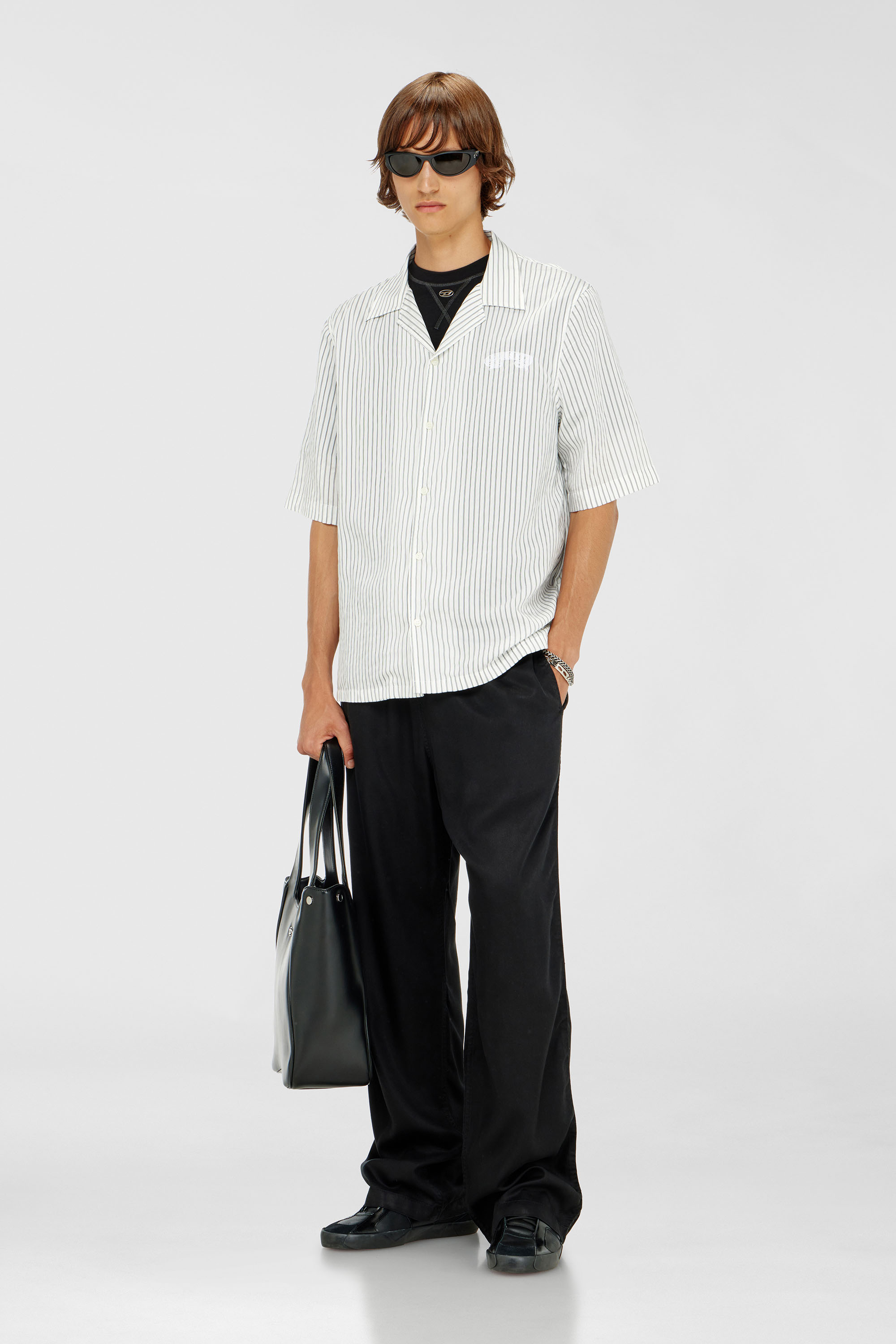 Diesel - P-DREYER-C, Pantalon &agrave; cordon en serg&eacute; d&eacute;lav&eacute; Homme in Noir - 1