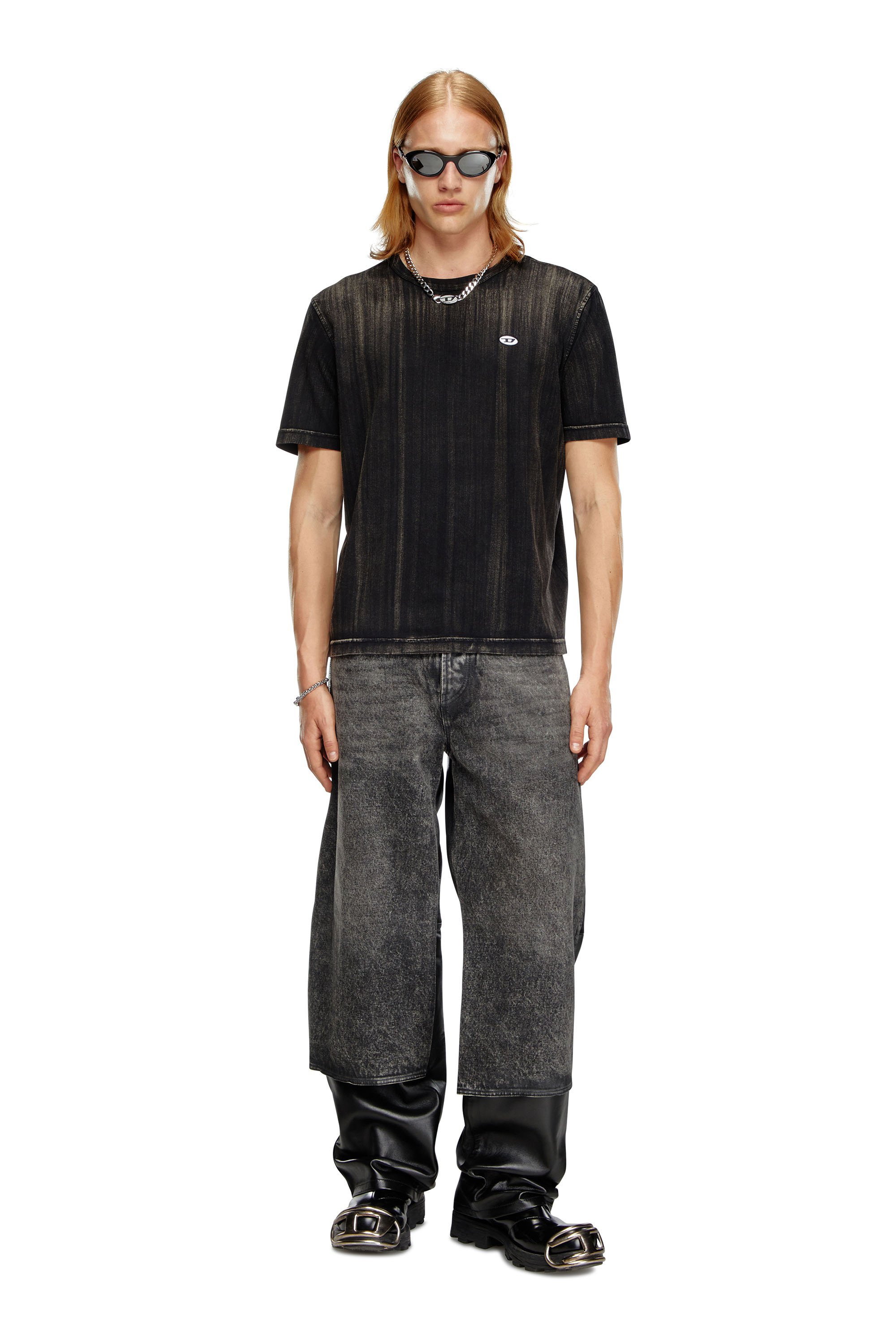 Diesel - T-ADJUST-K8, Homme T-shirt avec effet délavé au pinceau in Noir - Image 2