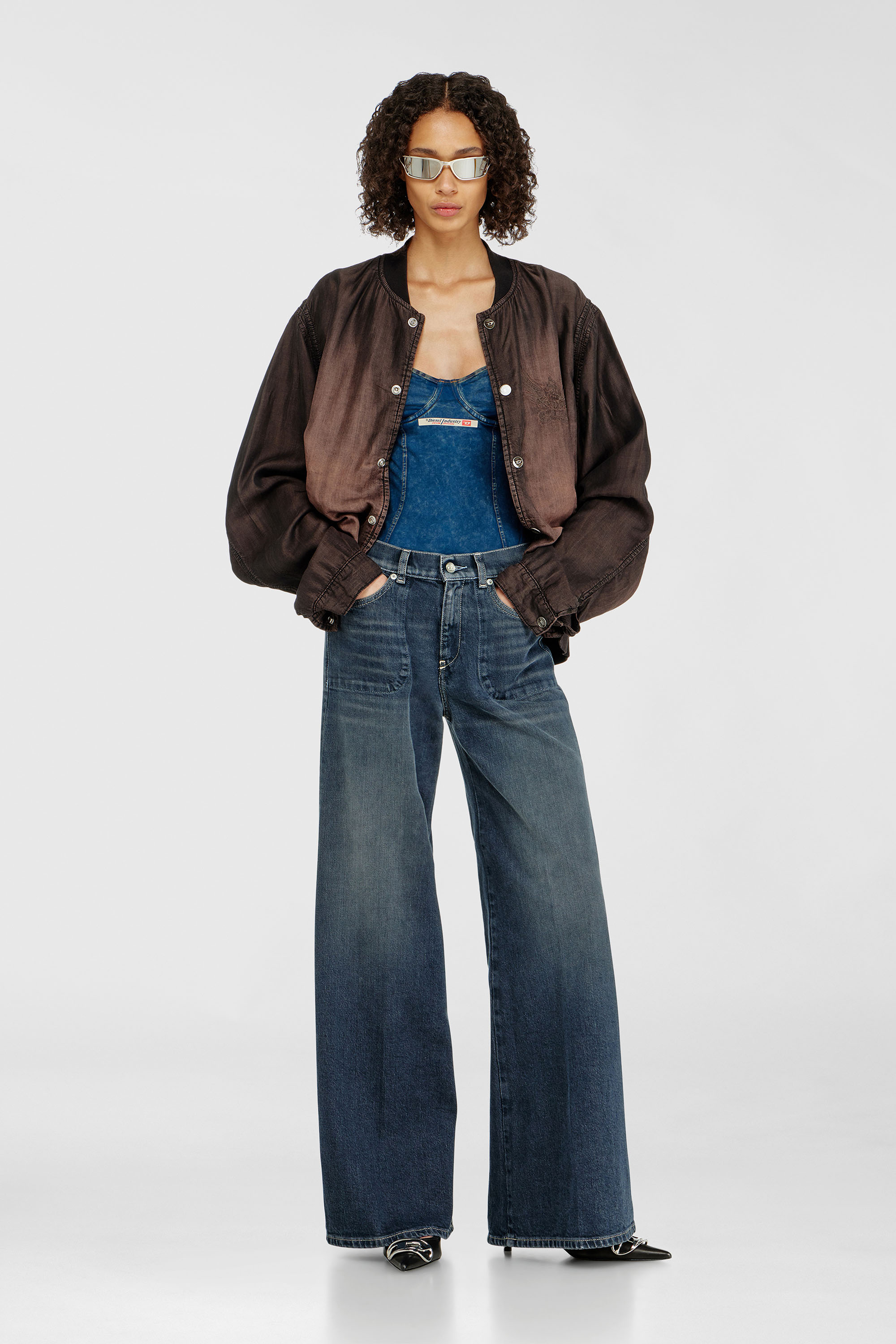 Diesel - Flare Jeans 1978 D-Akemi 007EI Femme, Bleu Fonc&eacute; - Image 1