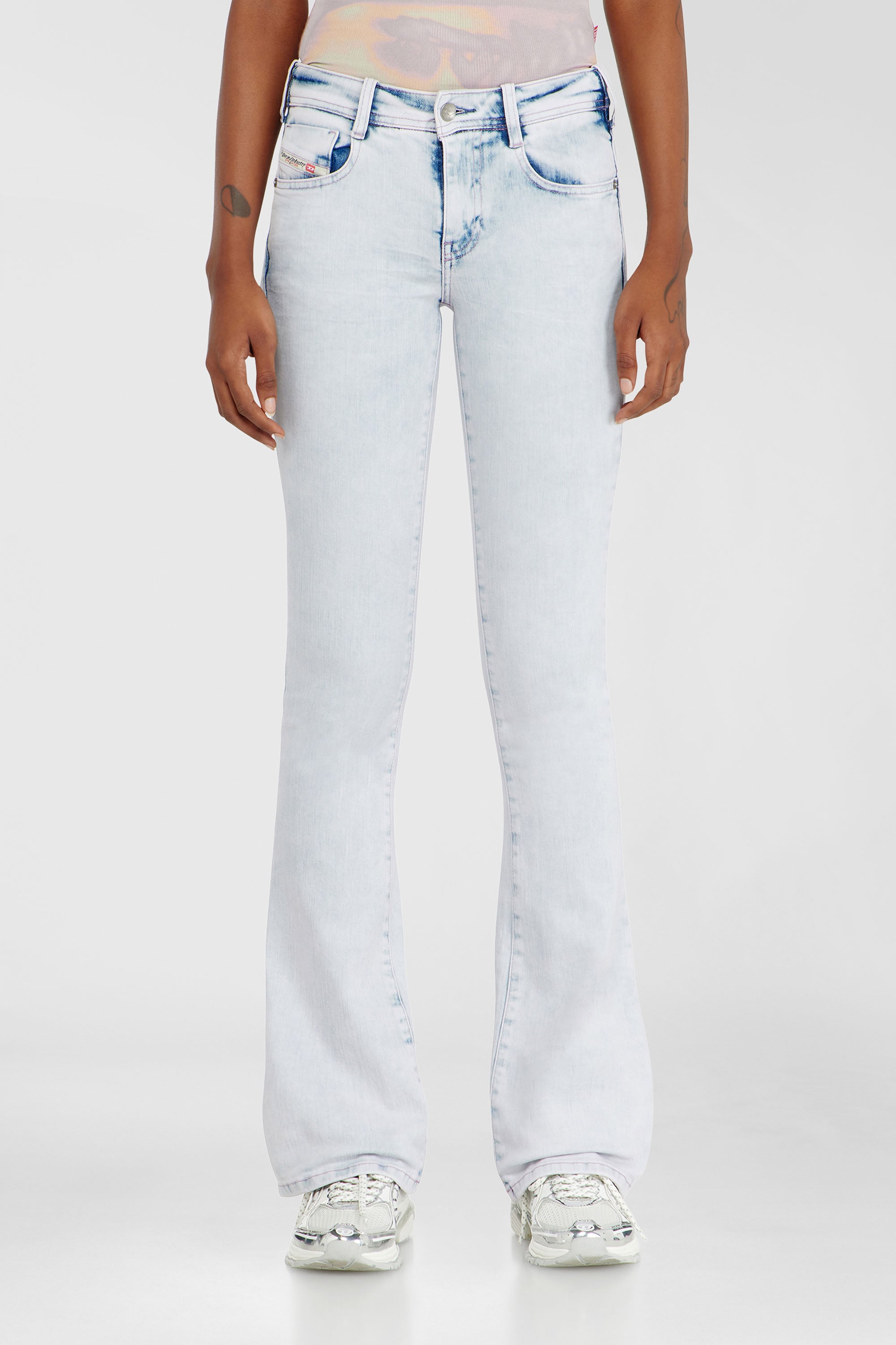 Diesel - Bootcut Jeans 1969 D-Ebbey 0HDBH Femme, Bleu Clair - Image 1