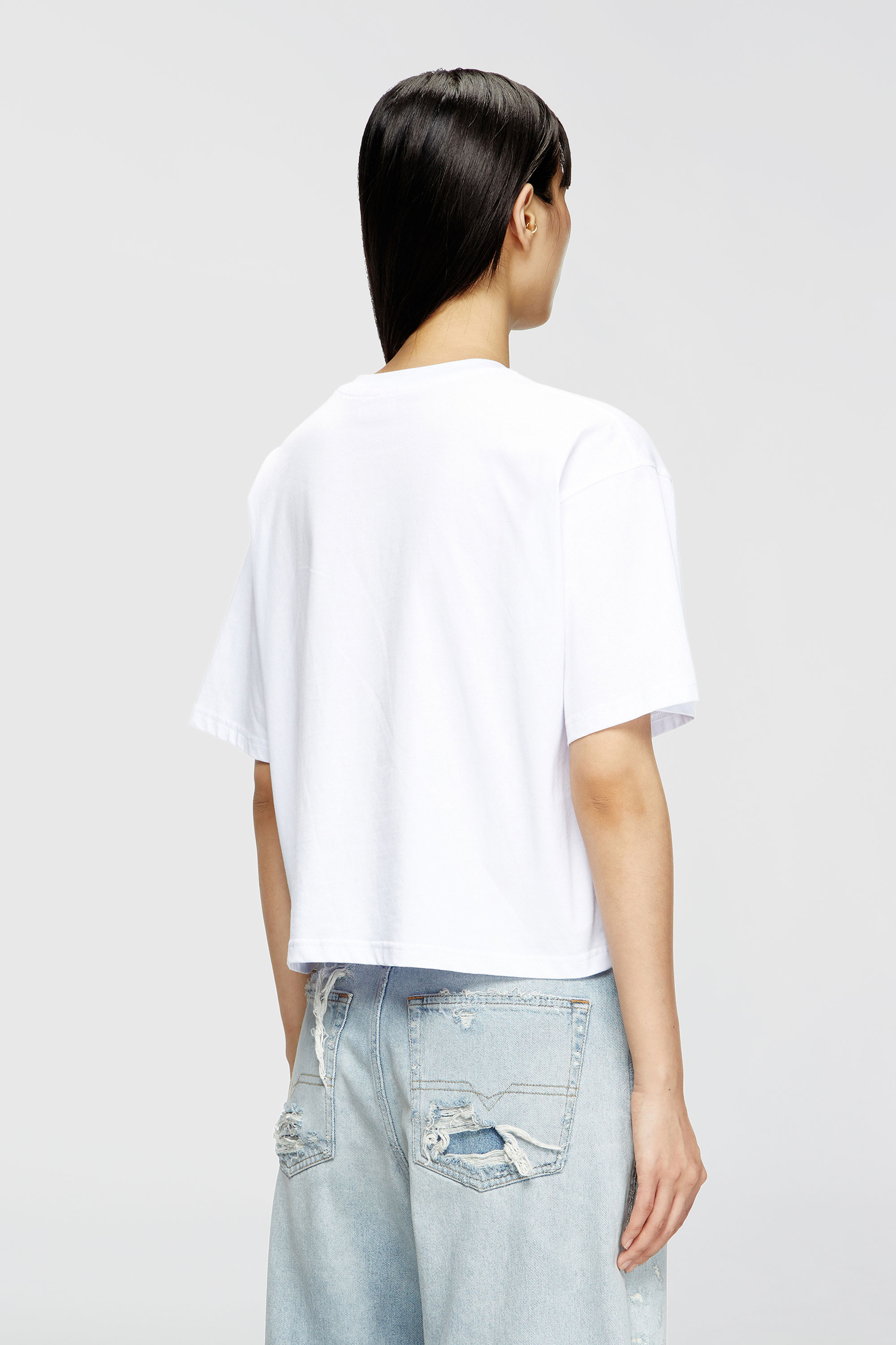 Diesel - T-BUXT-CROP-OD, T-shirt boxy avec cut-out Oval D Femme in Blanc - 4