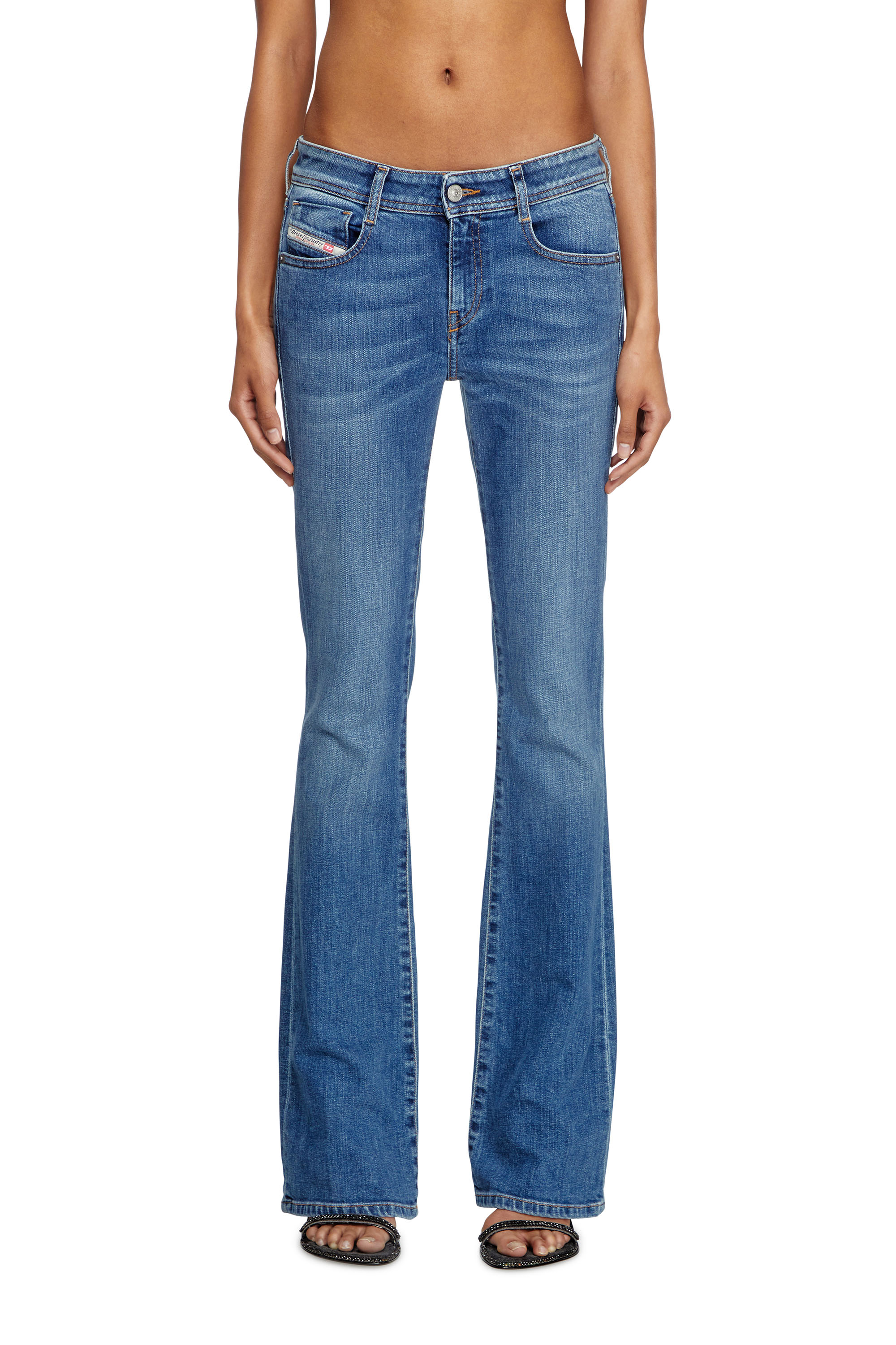 Diesel - Bootcut Jeans 1969 D-Ebbey 09L02 Femme, Bleu moyen - Image 2