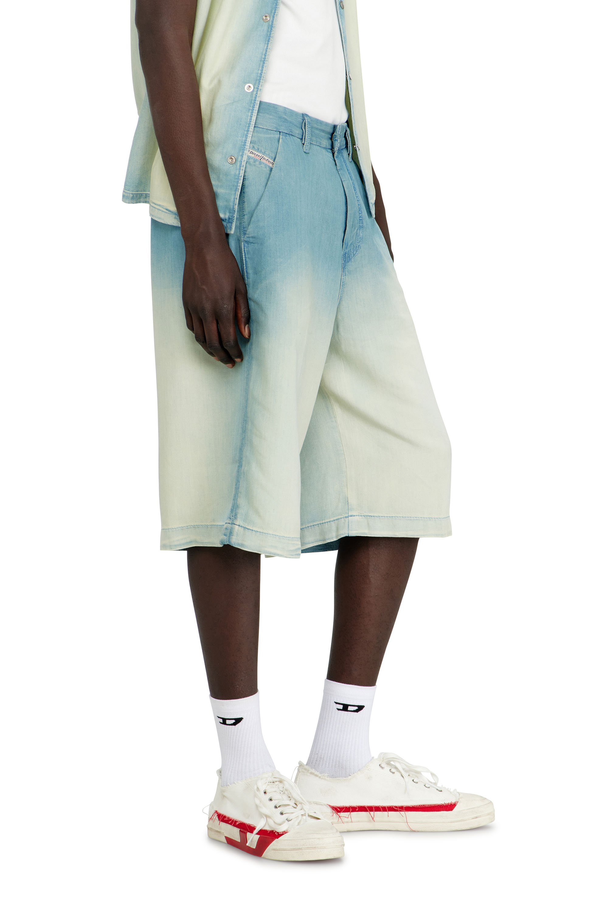 Diesel - D-TYLOR-SHORT-S, Short en denim fluid surteint Homme in Bleu - 4