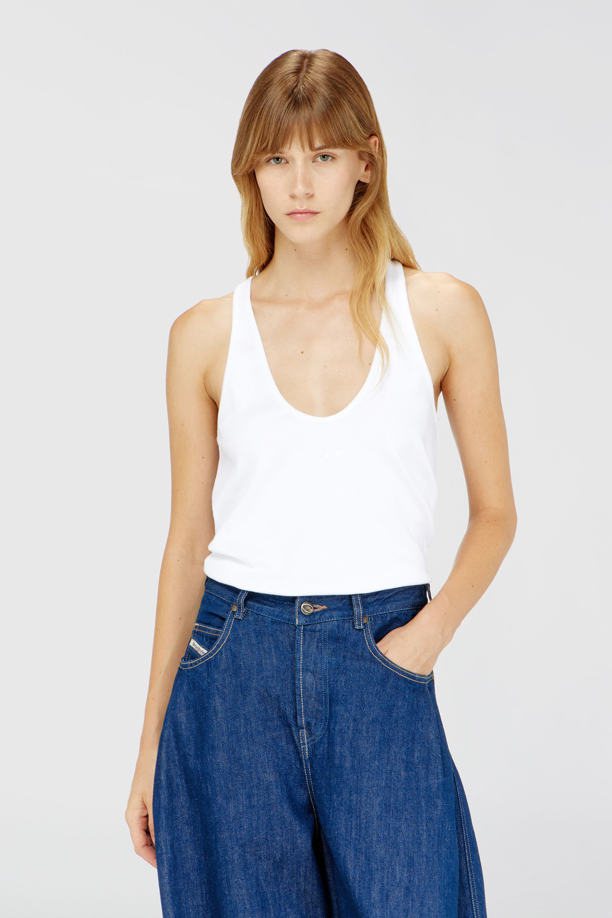 Diesel - T-IPSYA-LKDS, D&eacute;bardeur c&ocirc;tel&eacute; avec Oval D Femme in Blanc - 3