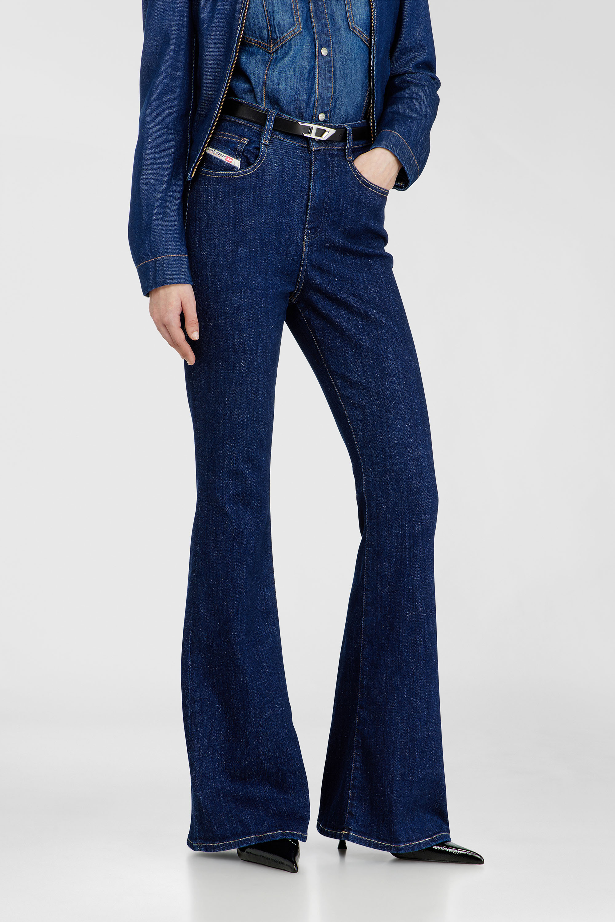 Diesel - Bootcut Jeans 1973 D-Partt 09Q03 Femme, Bleu Fonc&eacute; - Image 7