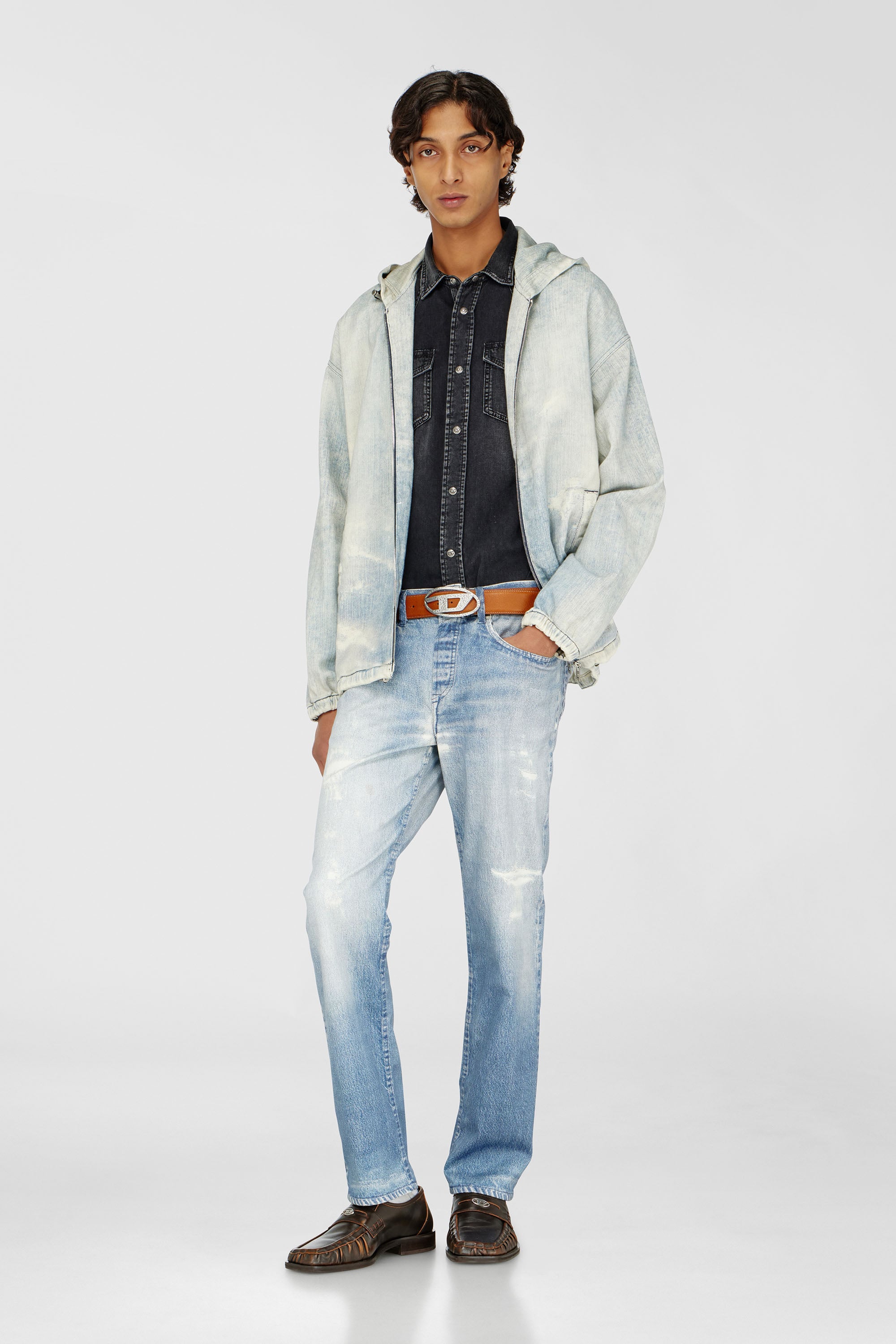 Diesel - D-WYNNY JOGG, Hooded JoggJeans veste effet trompe-l&rsquo;&oelig;il Homme in Bleu - 2