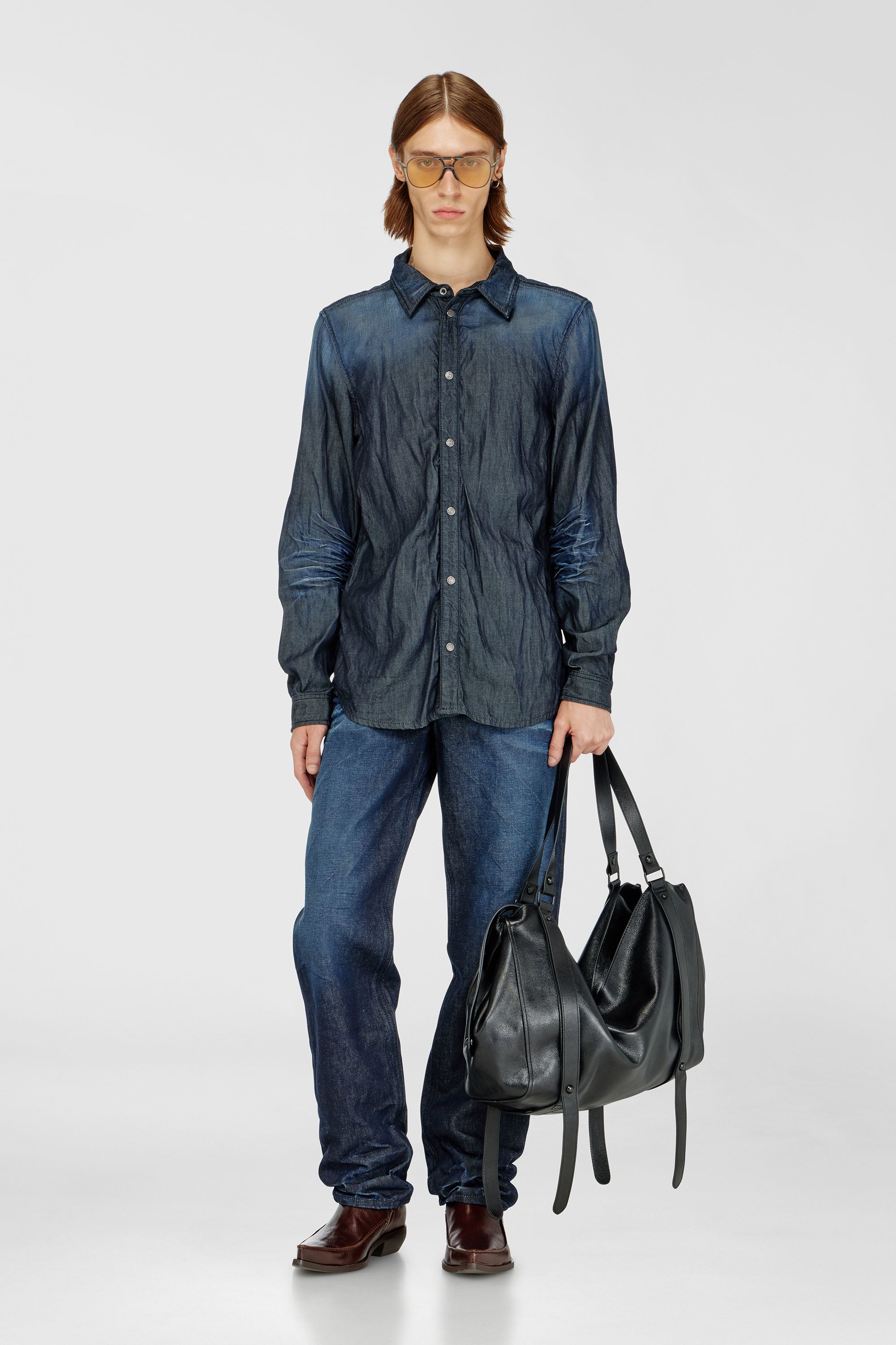 Diesel - D-SYNAR-FSJ1, Chemise en denim froiss&eacute; Homme in Bleu - 2