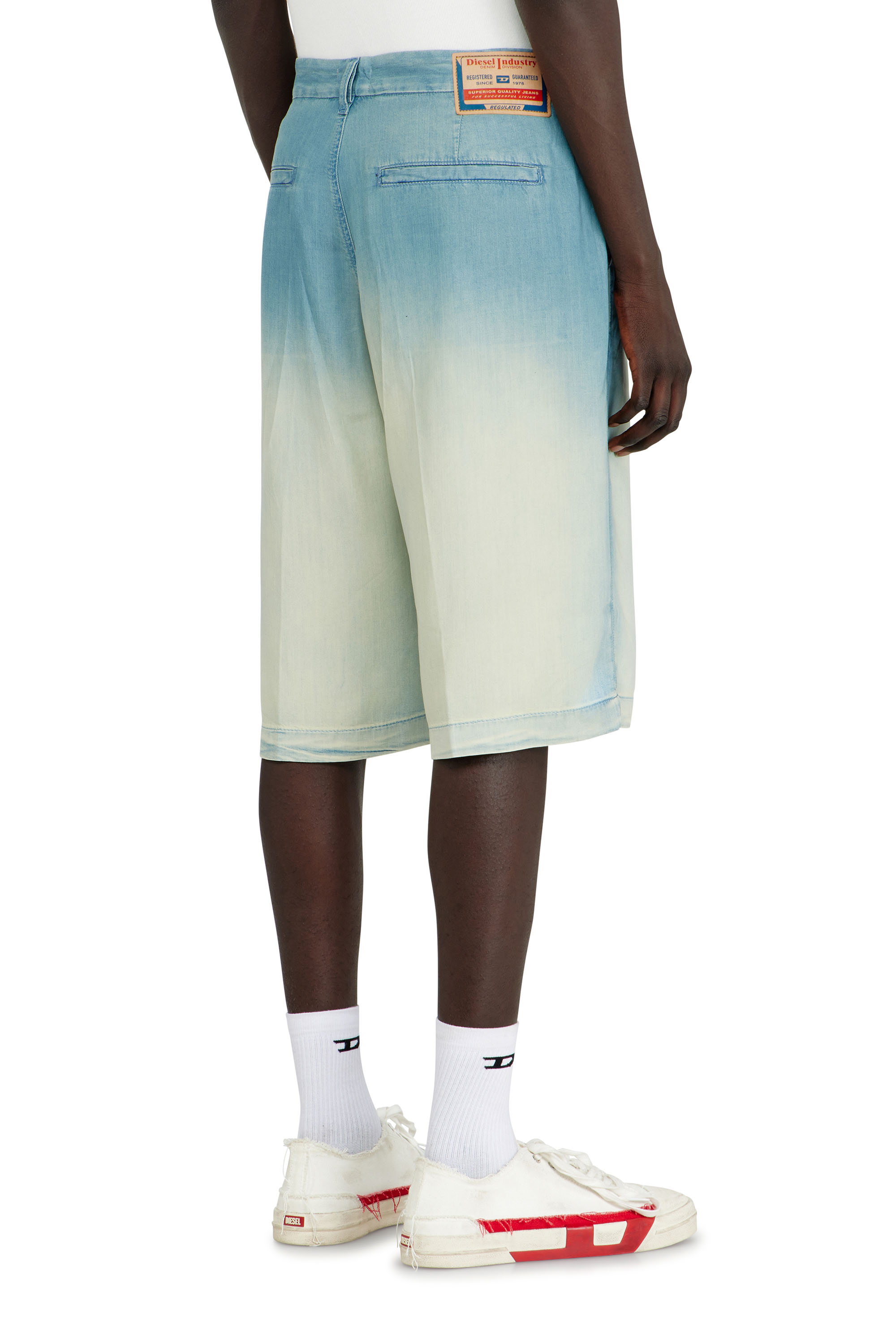 Diesel - D-TYLOR-SHORT-S, Short en denim fluid surteint Homme in Bleu - 3