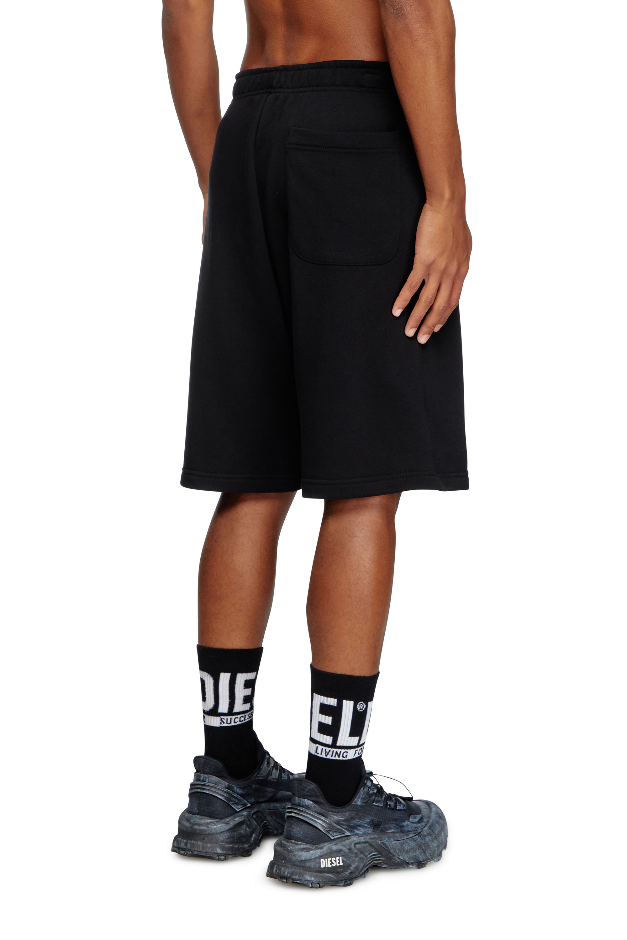 Diesel - P-MARSHY-OD, Short de survêtement avec Oval D argenté Homme in Noir - 4