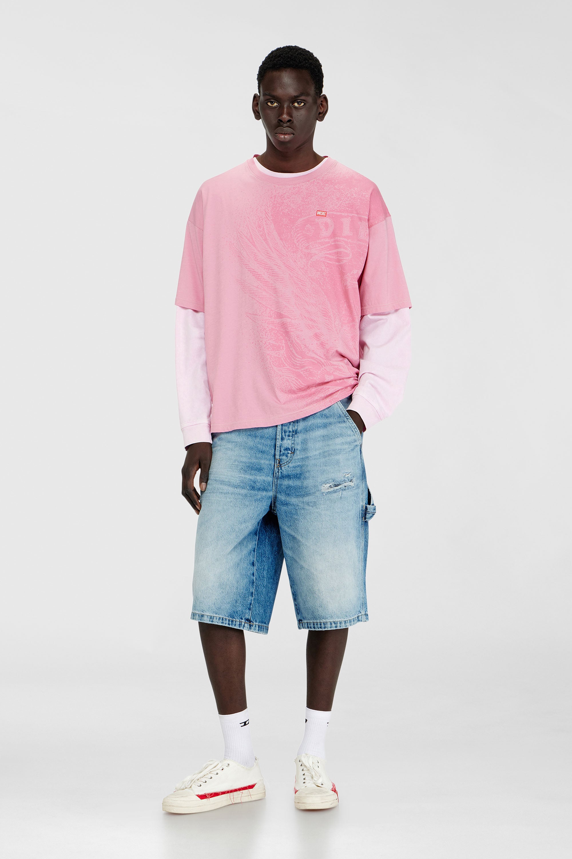 Diesel - D-LIVERY-W-SHORT, Short Relaxed en denim fluide avec abrasions Homme in Bleu - 1