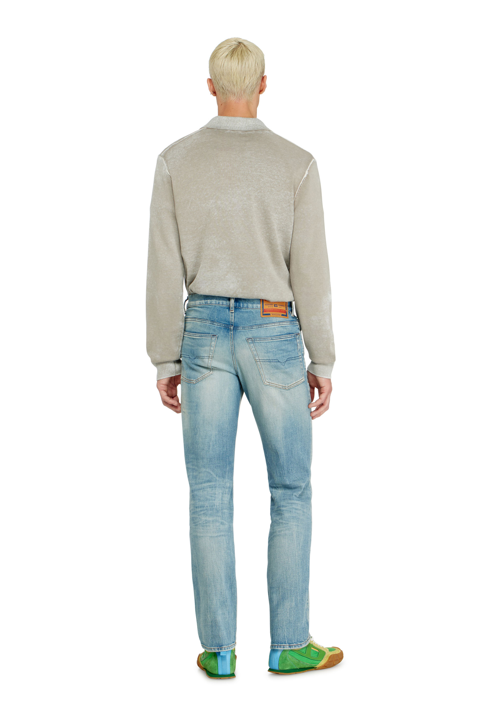 Diesel - Regular Jeans 2023 D-Finitive 09P33 Homme, Bleu Clair - Image 3