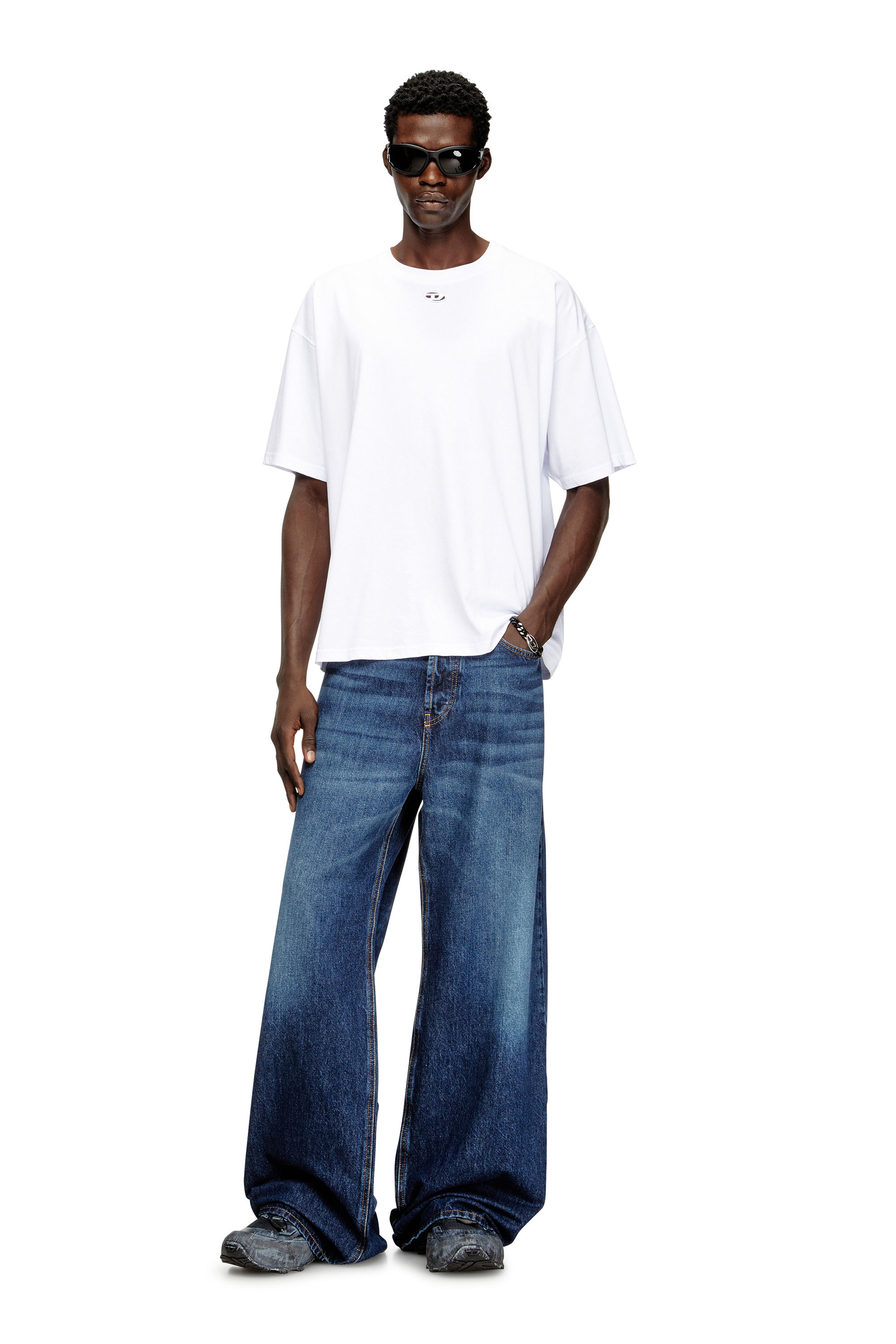 Diesel - T-BOXT-DCO, T-shirt en coton décontractée avec broderie Oval D Homme in Blanc - 1