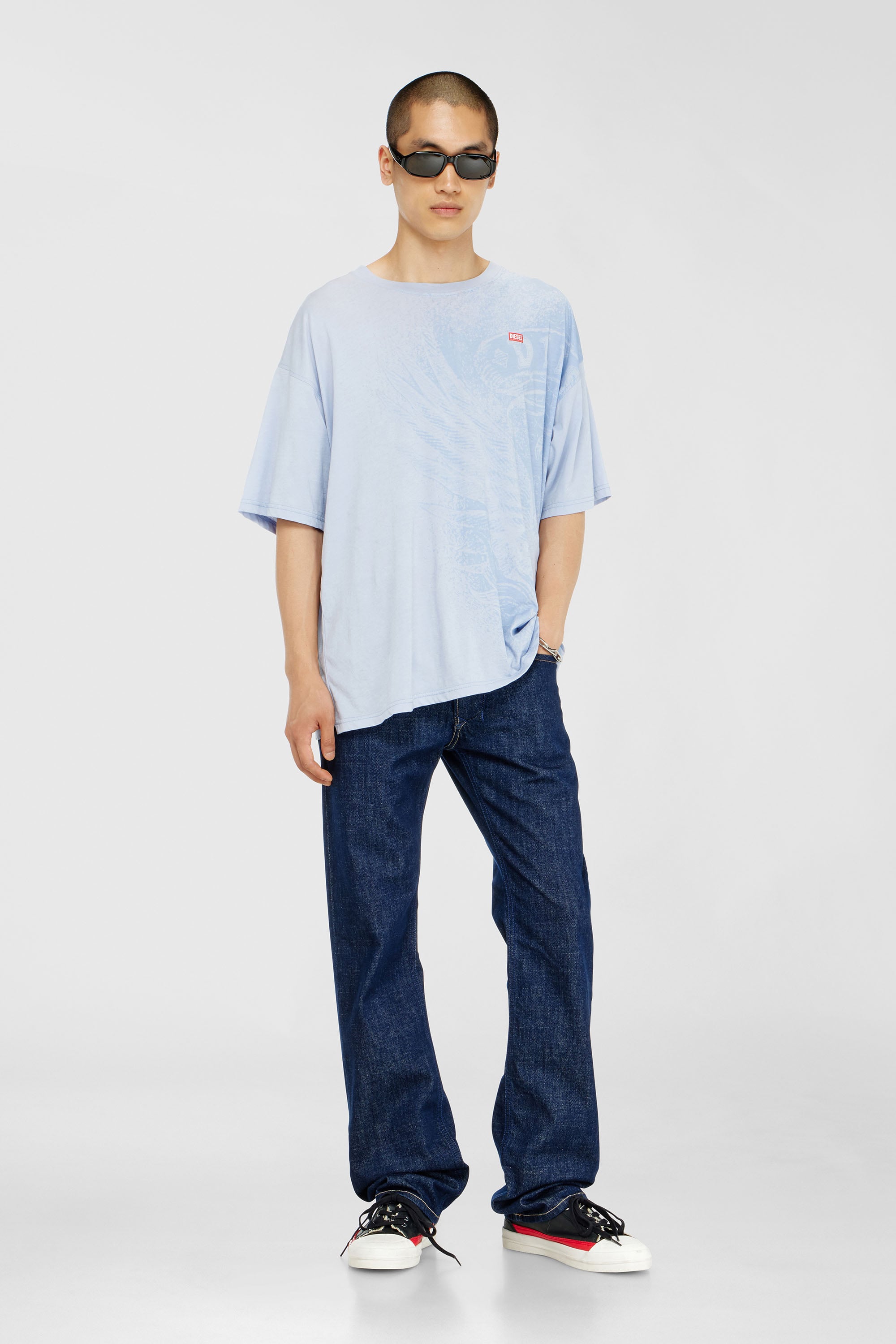 Diesel - T-BOXT-AA3, T-shirt d&eacute;contract&eacute; avec impressions pigmentaires Homme in Bleu - 2