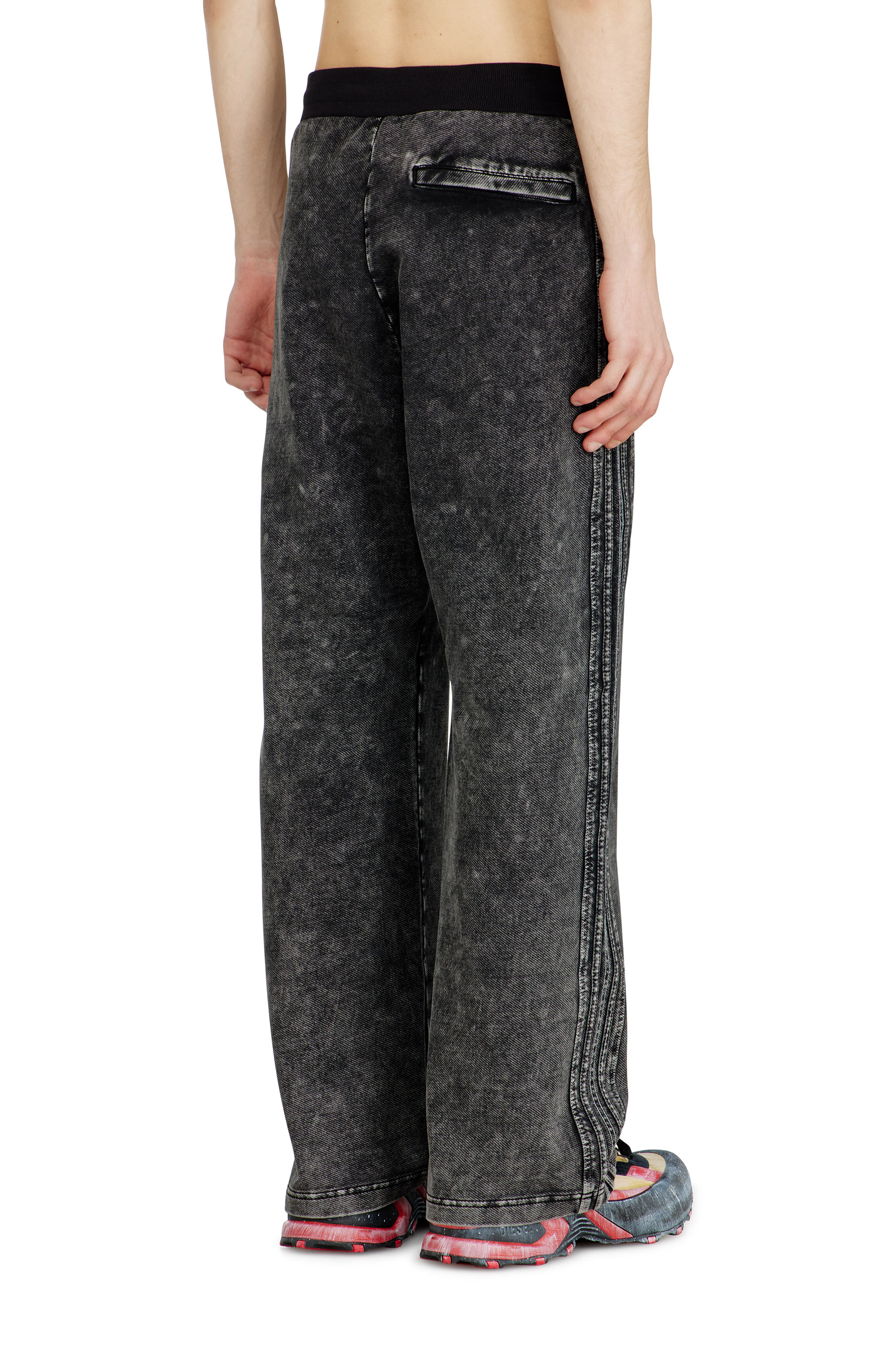 Diesel - P-ALT, Pantalon de jogging effet denim avec bandes lat&eacute;rales Homme in ToBeDefined - 3