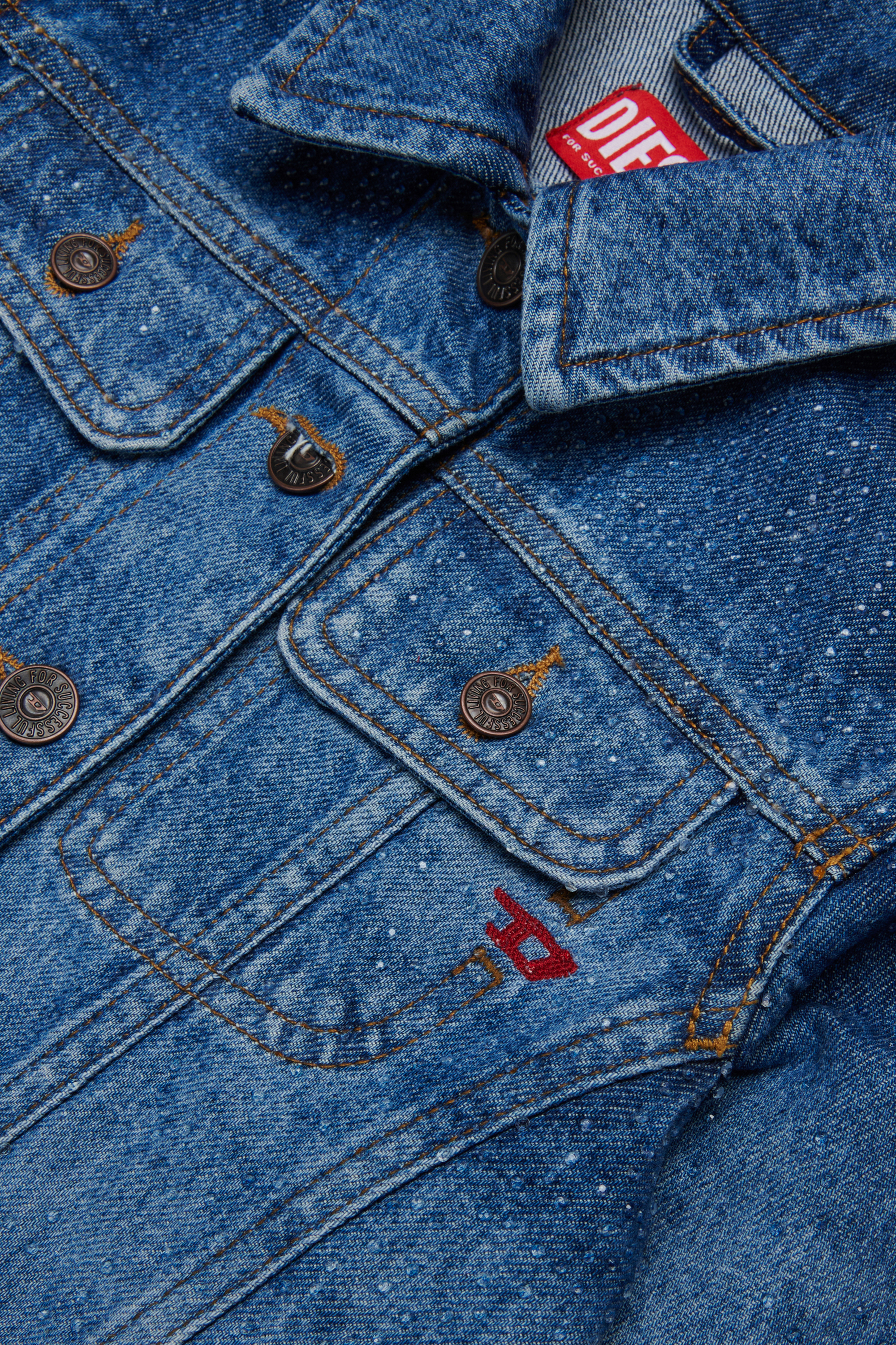 Diesel - JSLIMMY-J, Veste trucker en denim avec délavage stonewashed. Femme in Bleu - 4