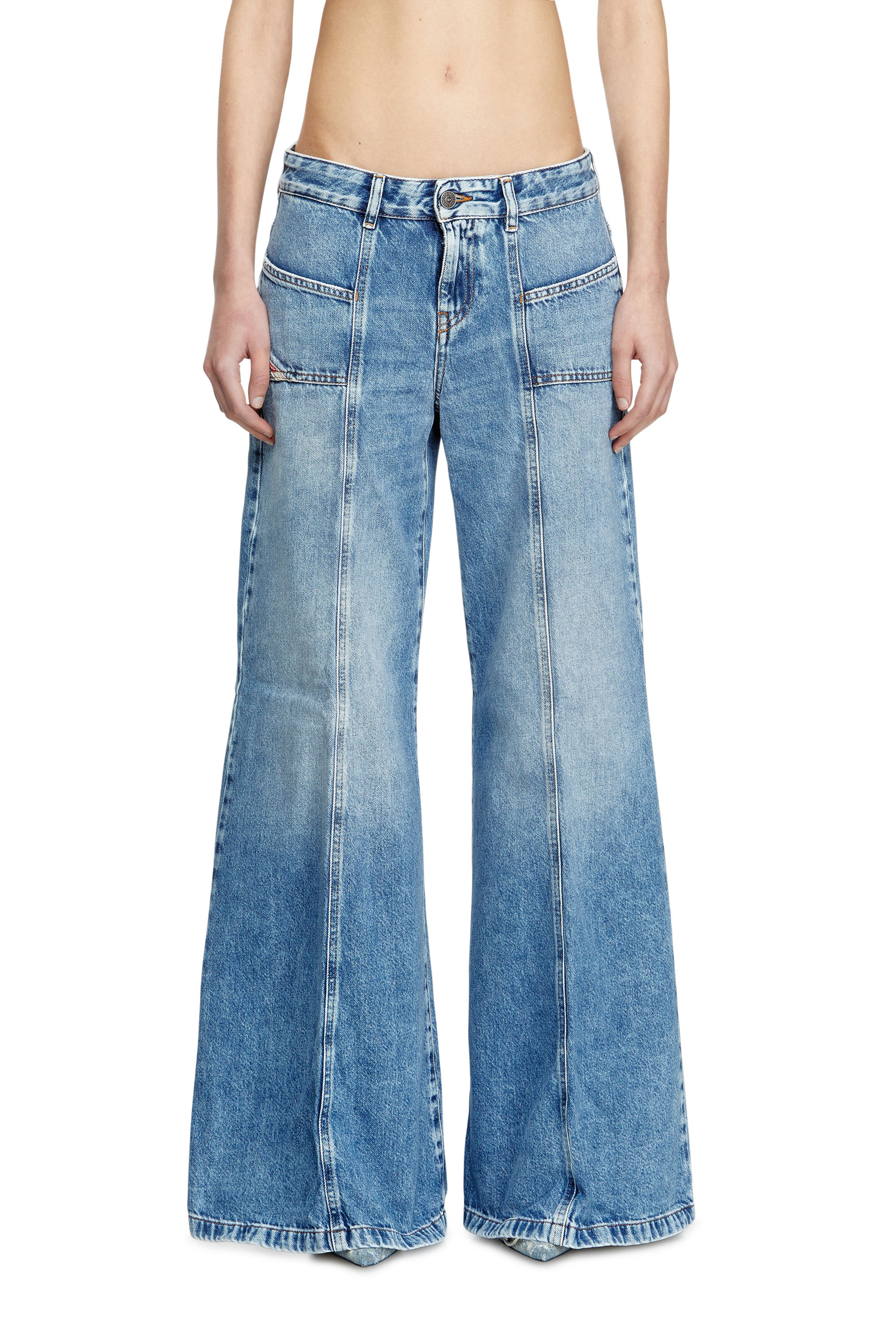 Diesel - Flare Jeans D-Akii 09H95 Femme, Bleu moyen - Image 3