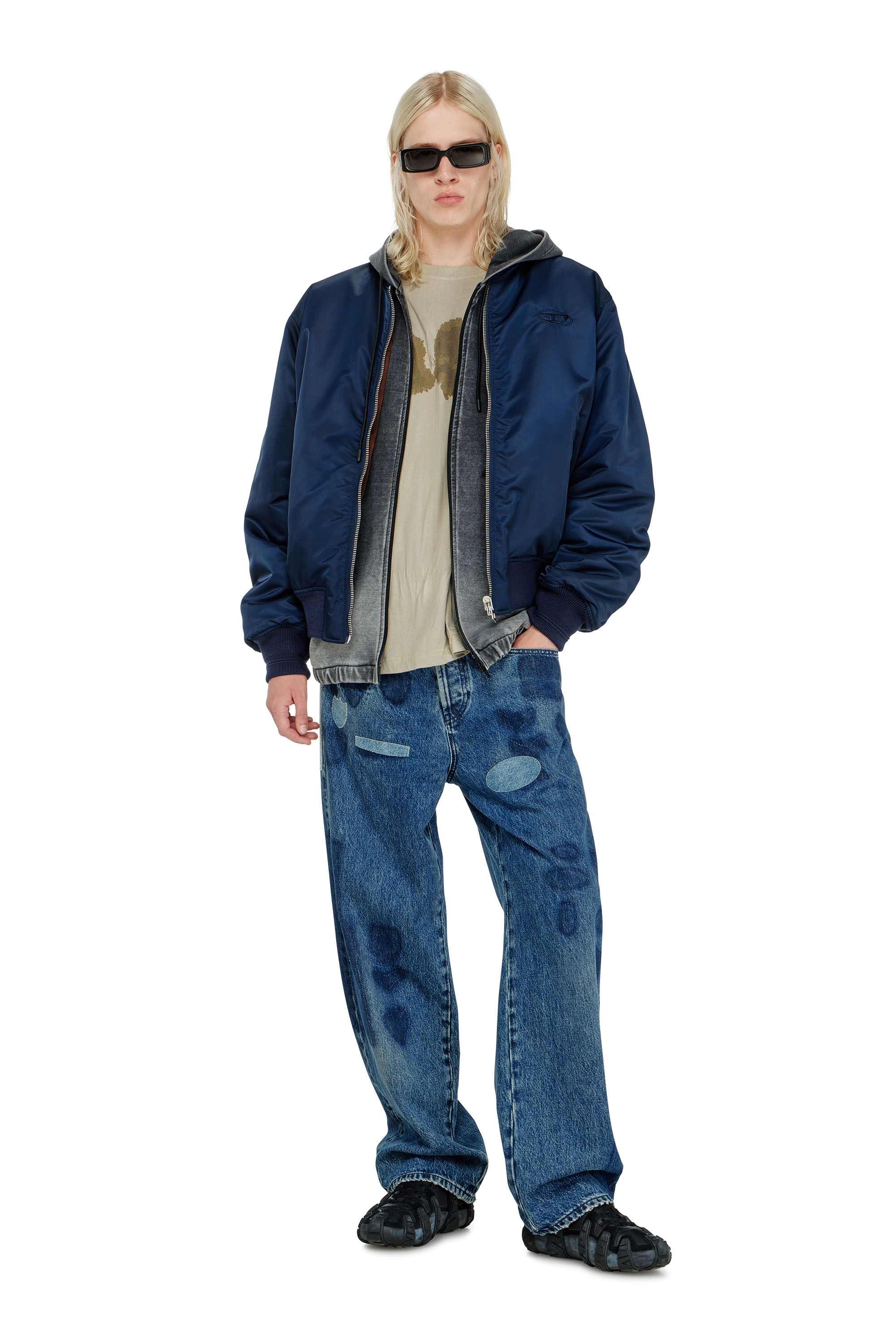 Diesel - W-TYPE-D1, Blouson aviateur rembourr&eacute; avec broderie Oval D Homme in Bleu - 2