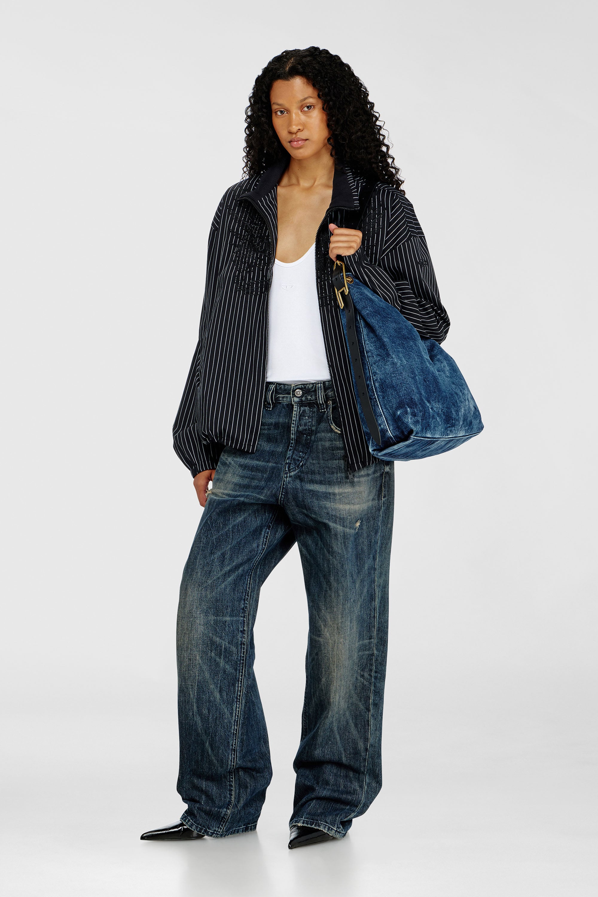 Diesel - D-LINE HOBO L, D-Line-Sac hobo en denim Femme in Bleu - 2