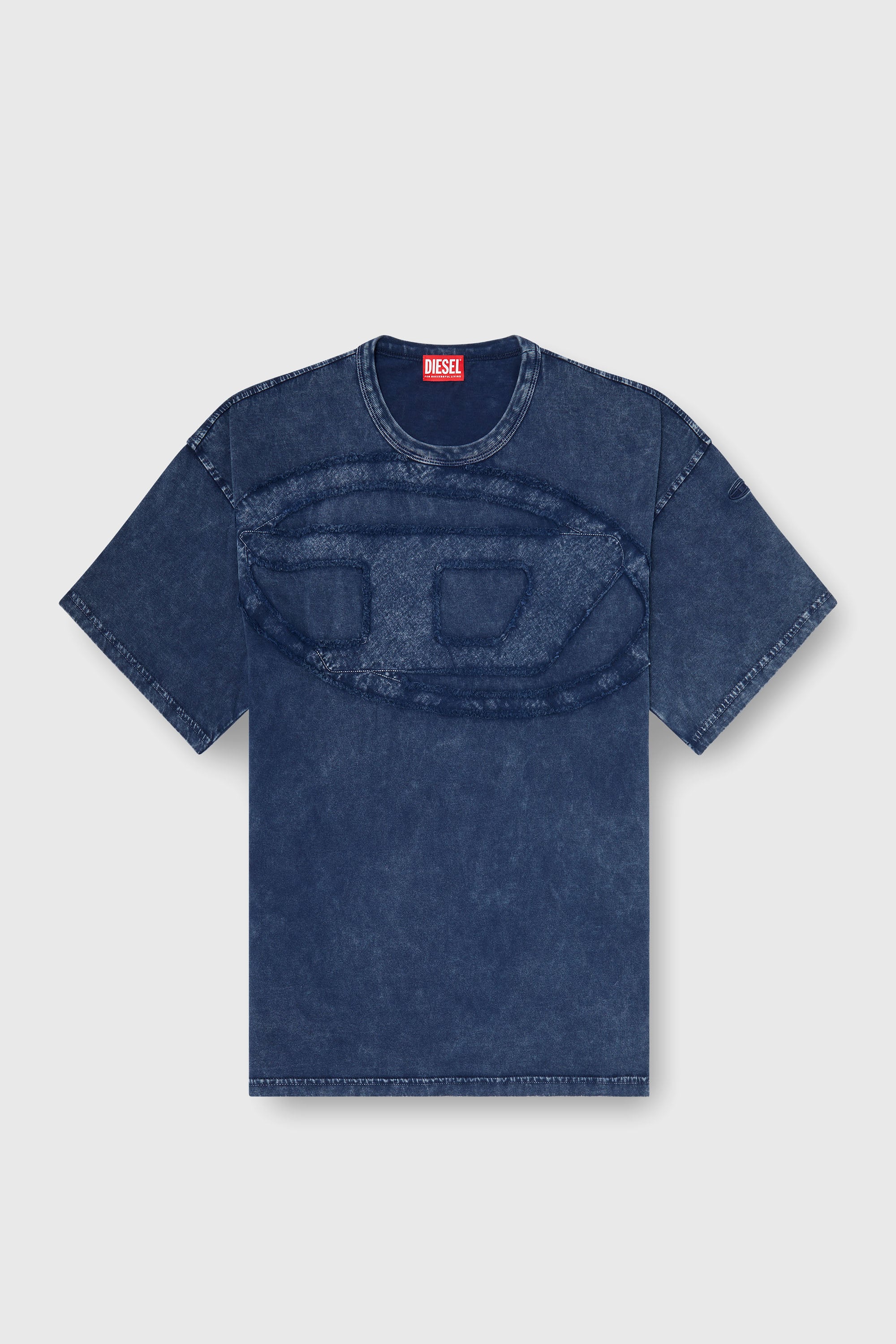 Diesel - T-BOXT-DEN, T-shirt en coton d&eacute;contract&eacute;e avec applique Oval D Homme in Bleu - 2