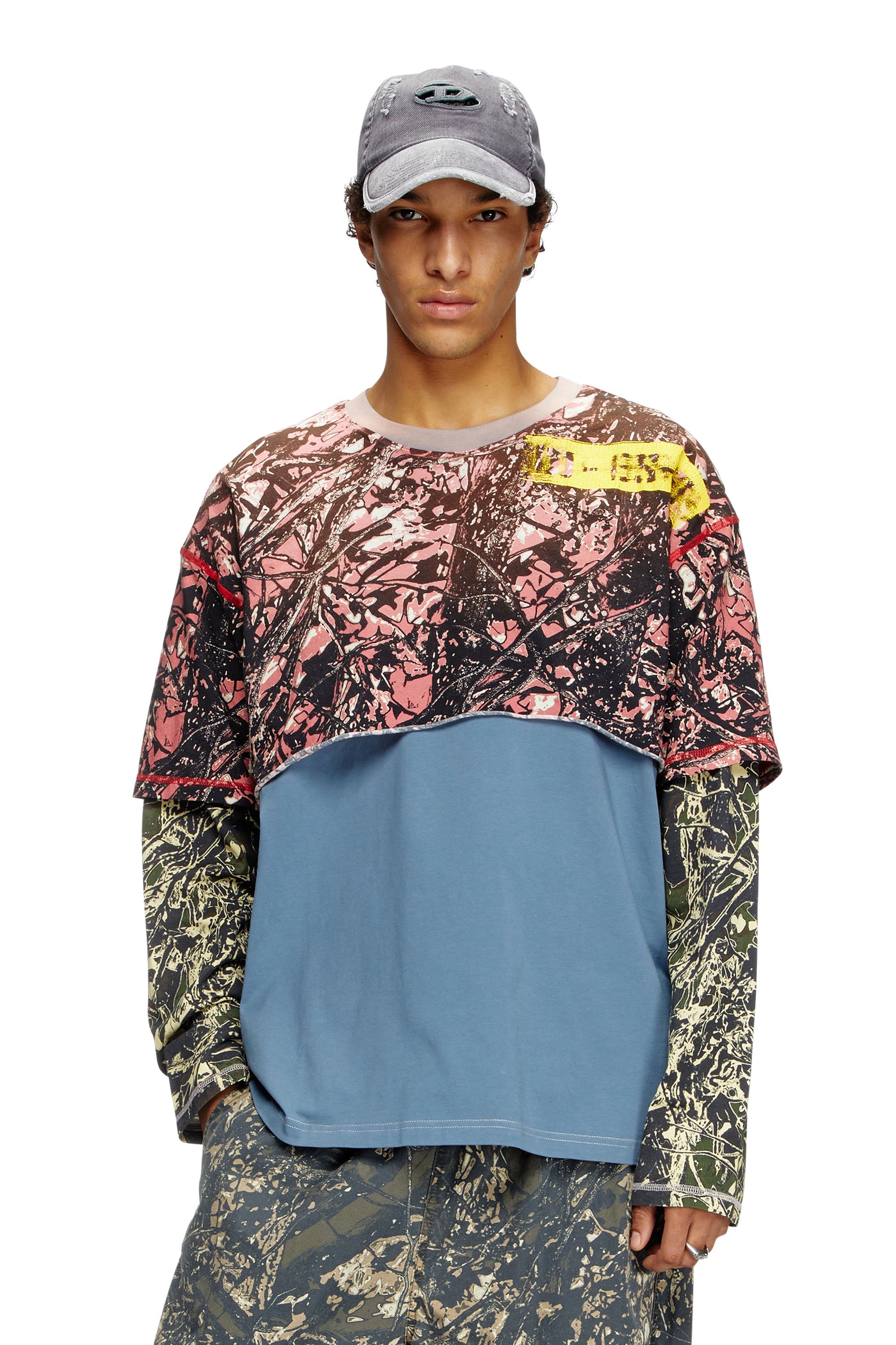 Diesel - T-BESH-CAMOU, T-shirt superposé avec motif camouflage Homme in Polychrome - 1