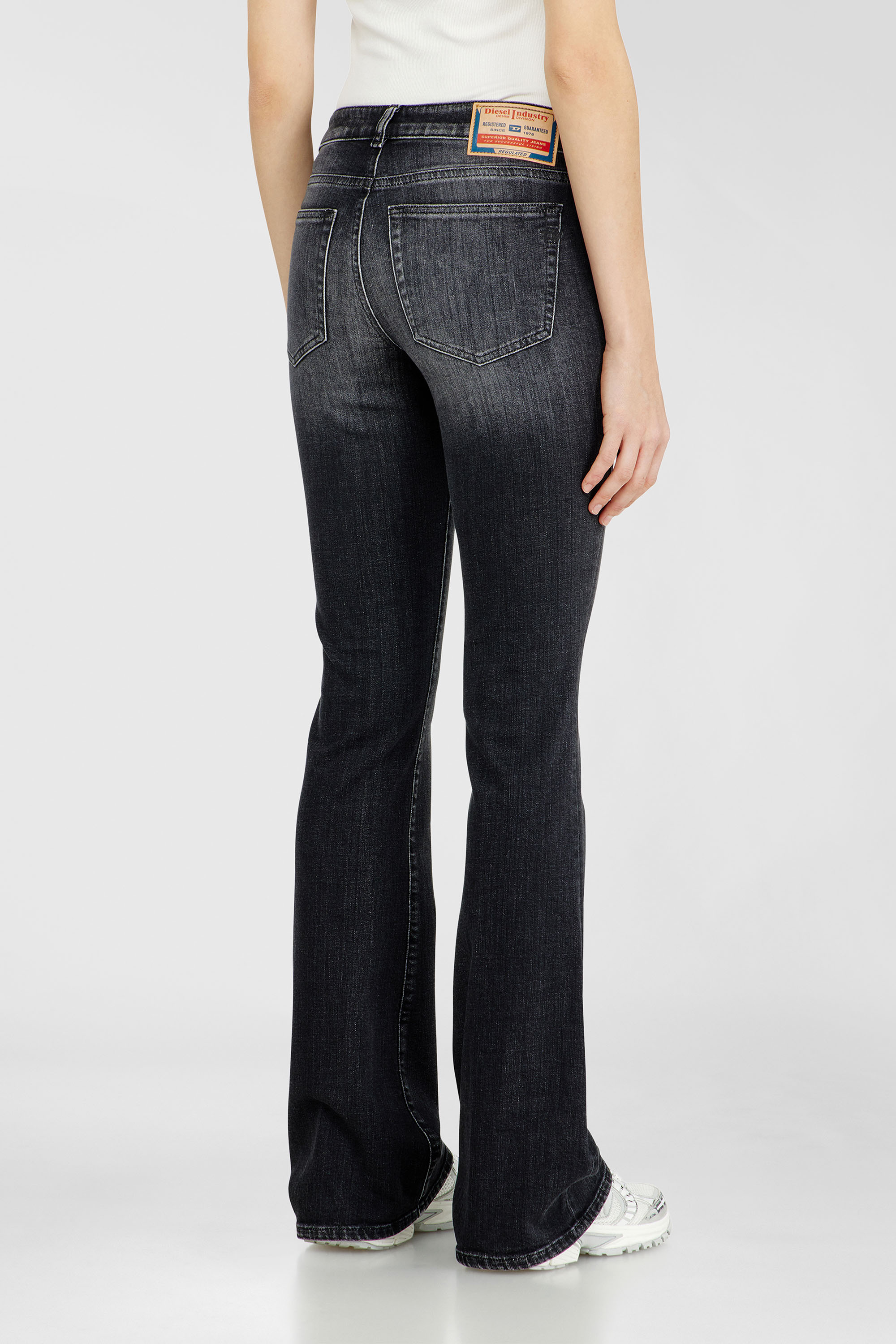 Diesel - Bootcut Jeans 1969 D-Ebbey 09L98 Femme, Noir/Gris fonc&eacute; - Image 5