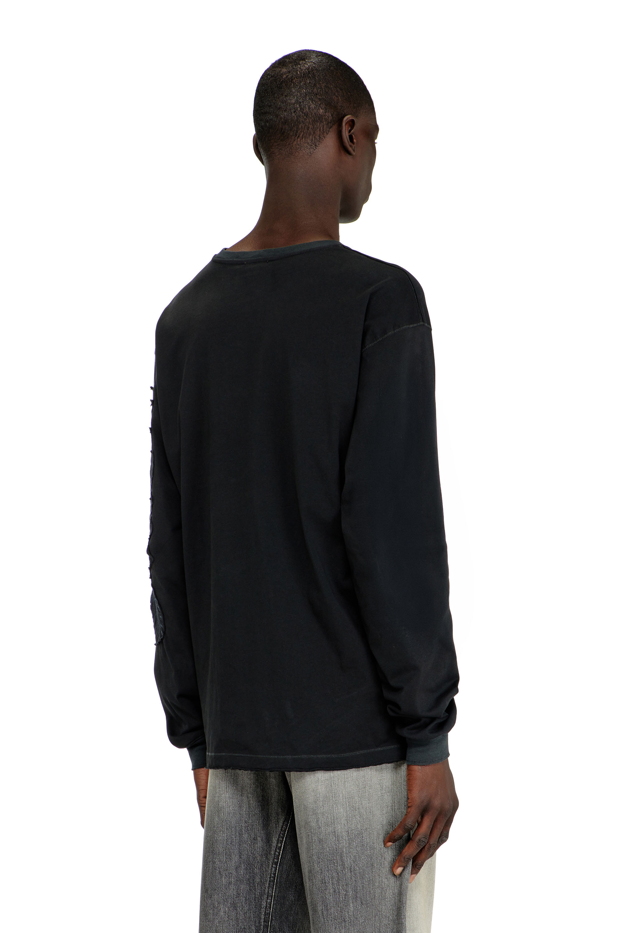 Diesel - T-NORM-LS-AA3, T-shirt manches longues avec imprim&eacute;s et patchs Homme in Noir - 4